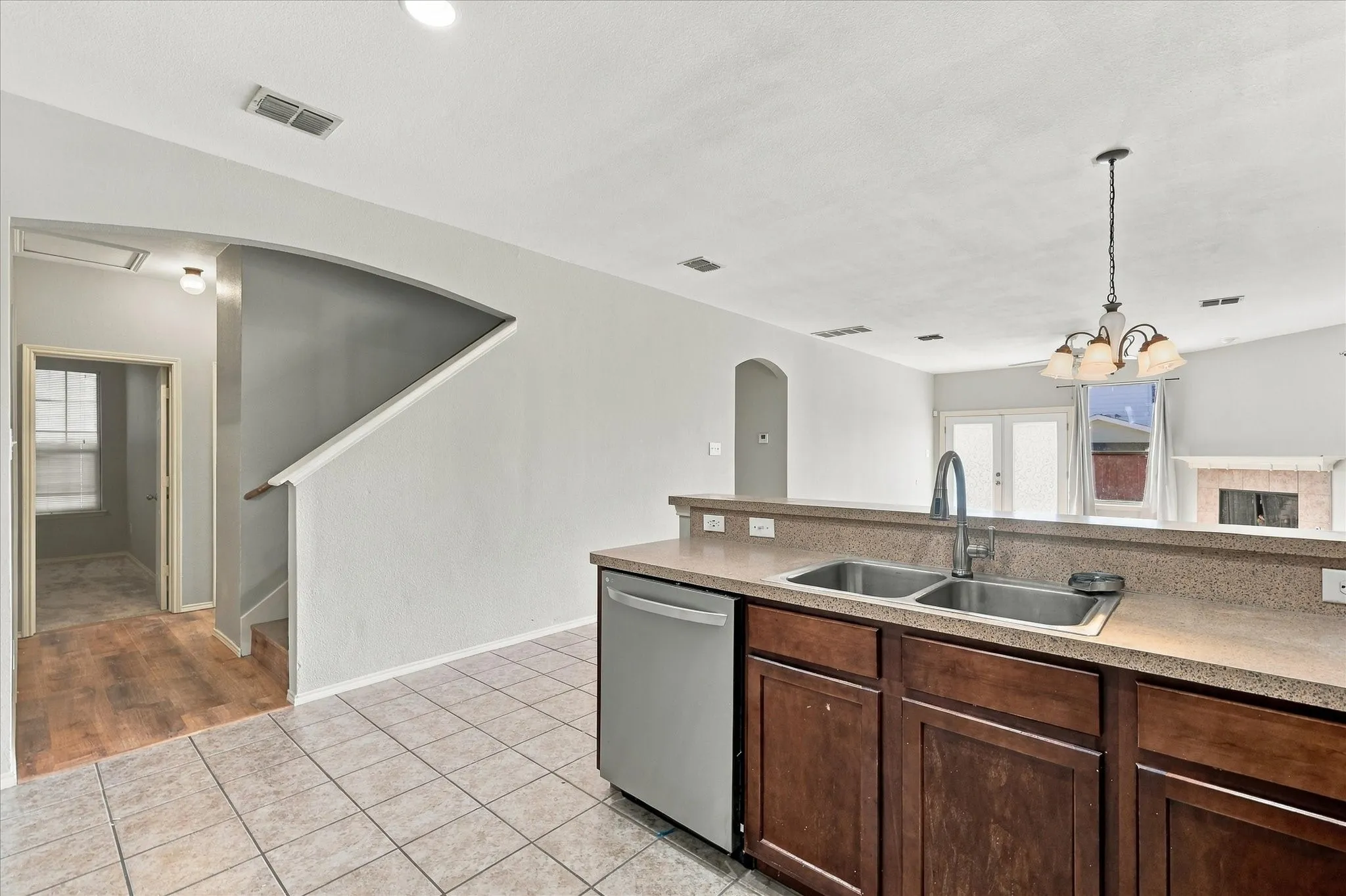 Single Family Residence For Rent in Collin County , 5813 Touchstone Drive, Mc Kinney, Texas 75070, 3 Bedroom, 3 Bathroom, 2 Garage spaces, 2,356 Sqft, built in 2005, mls#21392658, Real Estate Agent in Mc Kinney, Homes For Rent in Collin county, Homes For Rent in Mc Kinney, Realtor in Mc Kinney Texas, Real Estate Brokerage Independent Realty Texas, Luminita Cordes Realtor