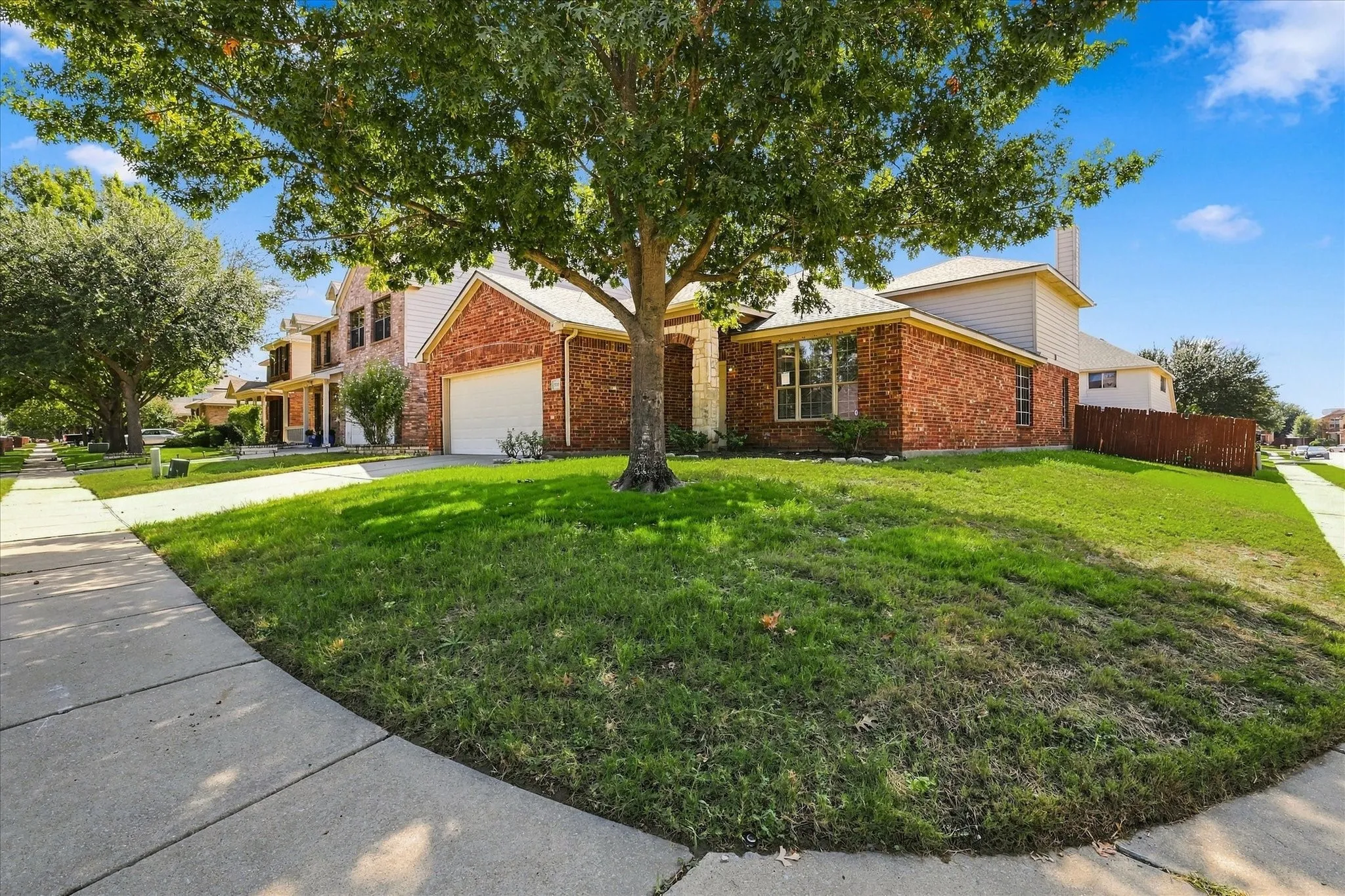 Single Family Residence For Rent in Collin County , 5813 Touchstone Drive, Mc Kinney, Texas 75070, 3 Bedroom, 3 Bathroom, 2 Garage spaces, 2,356 Sqft, built in 2005, mls#21392658, Real Estate Agent in Mc Kinney, Homes For Rent in Collin county, Homes For Rent in Mc Kinney, Realtor in Mc Kinney Texas, Real Estate Brokerage Independent Realty Texas, Luminita Cordes Realtor