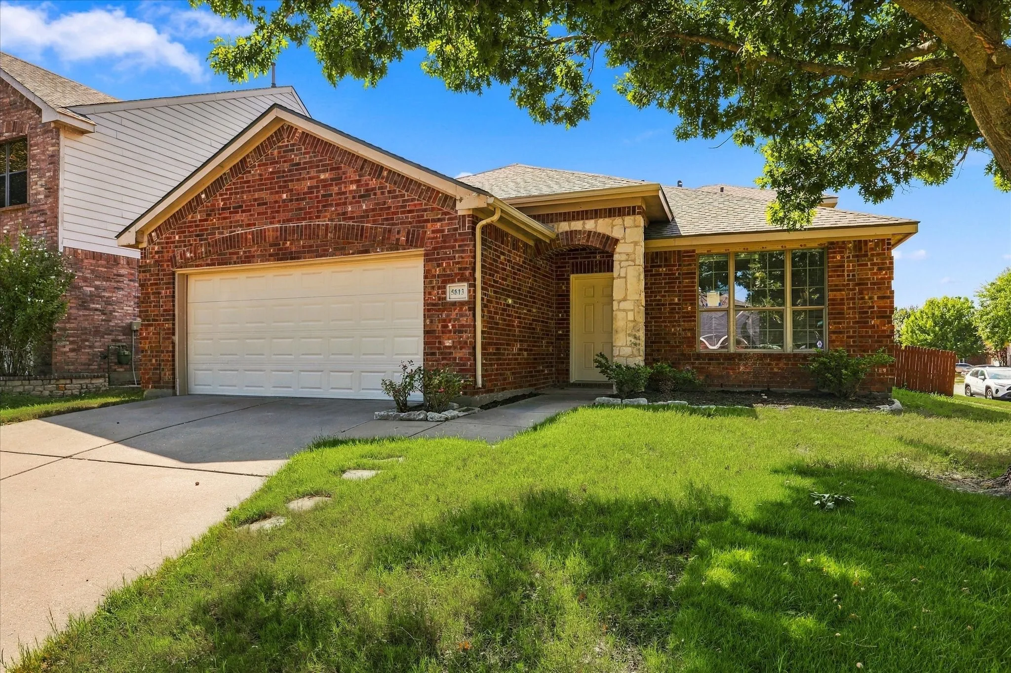 Single Family Residence For Rent in Collin County , 5813 Touchstone Drive, Mc Kinney, Texas 75070, 3 Bedroom, 3 Bathroom, 2 Garage spaces, 2,356 Sqft, built in 2005, mls#21392658, Real Estate Agent in Mc Kinney, Homes For Rent in Collin county, Homes For Rent in Mc Kinney, Realtor in Mc Kinney Texas, Real Estate Brokerage Independent Realty Texas, Luminita Cordes Realtor