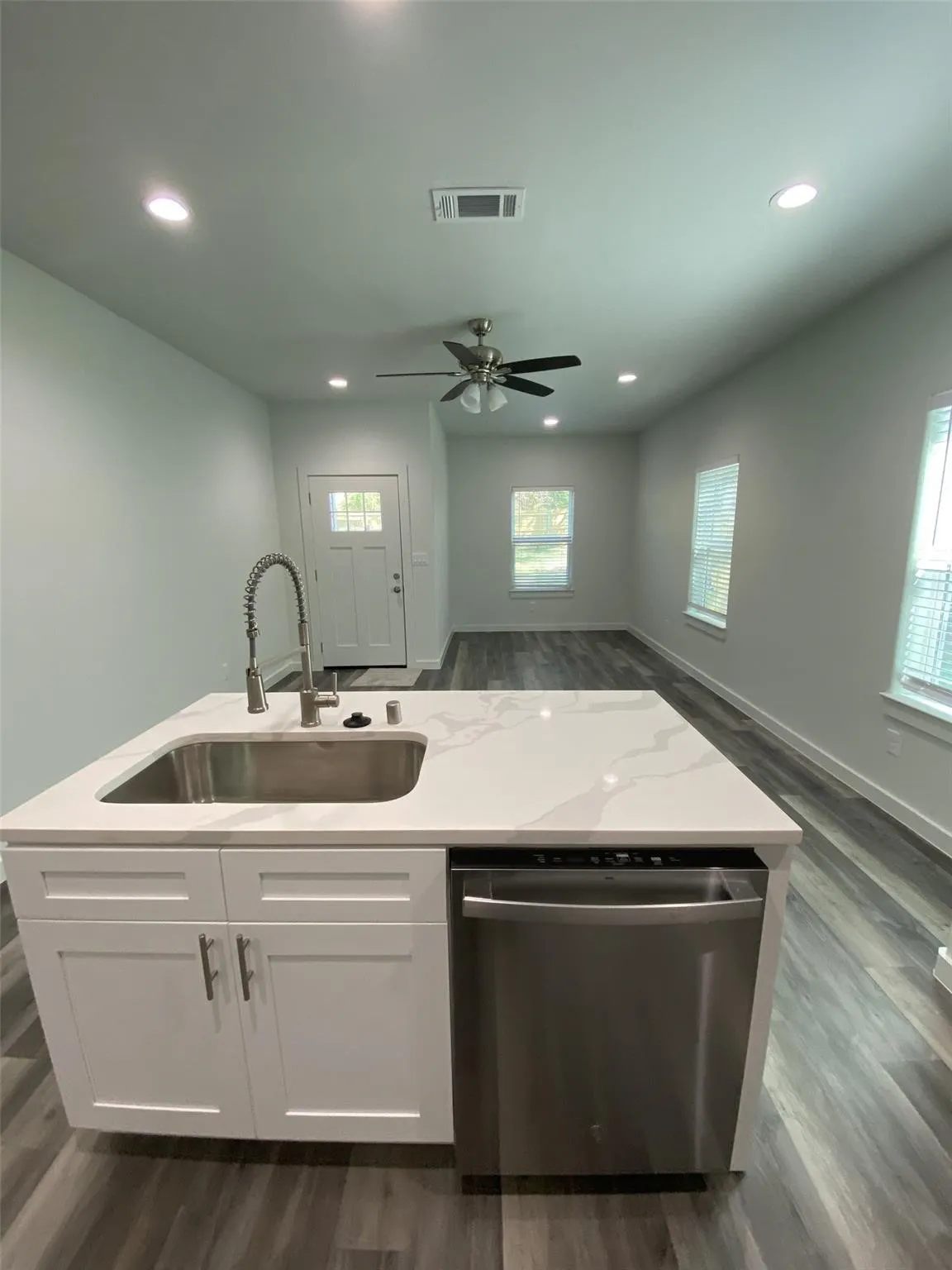Duplex For Rent in Grayson County , 505 W Walker Street 101, Denison, Texas 75020, 3 Bedroom, 3 Bathroom, 1 Garage spaces, 1,422 Sqft, built in 2023, mls#21396463, Real Estate Agent in Denison, Homes For Rent in Grayson county, Homes For Rent in Denison, Realtor in Denison Texas, Real Estate Brokerage Independent Realty Texas, Luminita Cordes Realtor