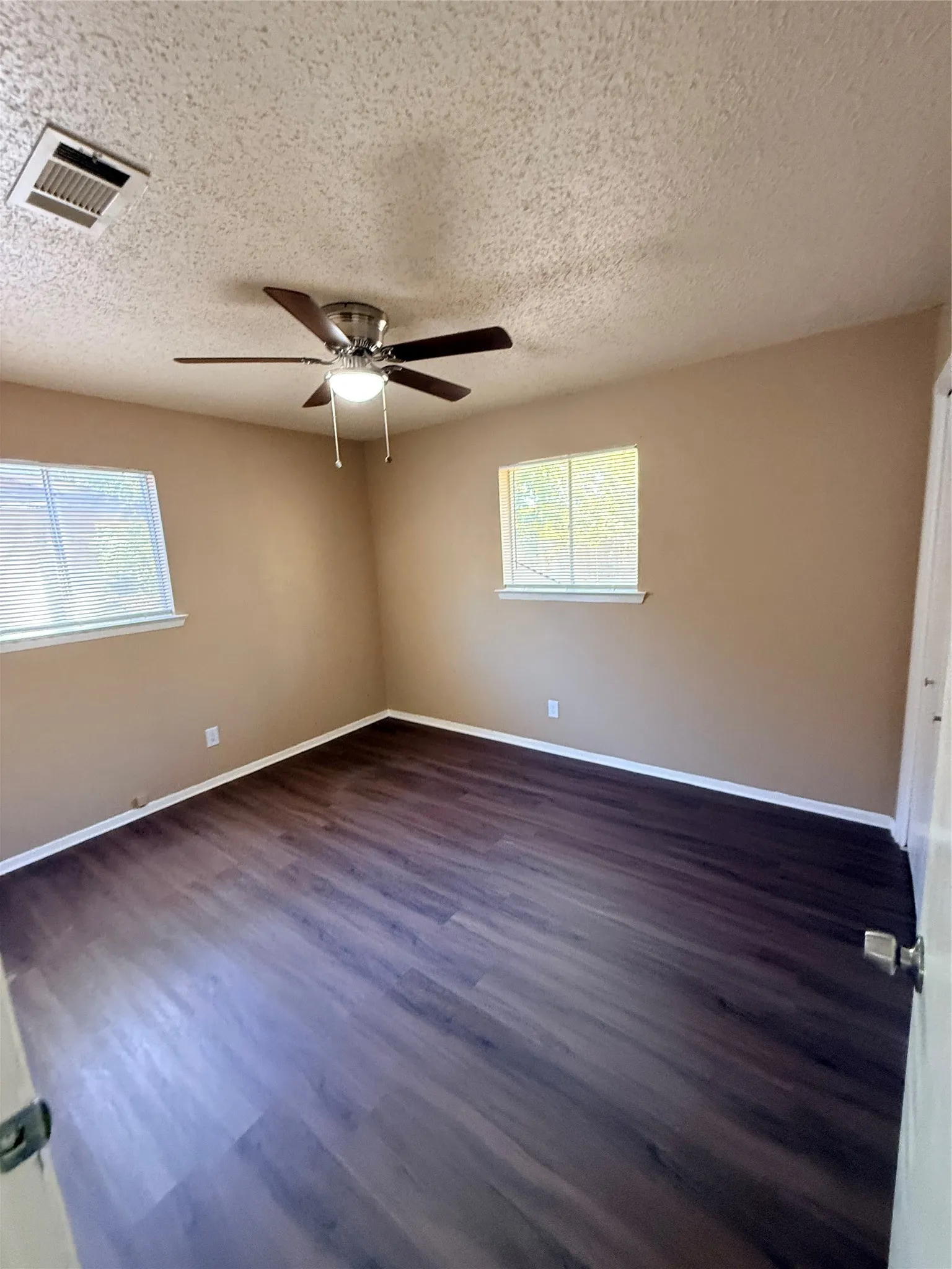 Single Family Residence For Rent in Denton County , 1225 Cordell Street, Denton, Texas 76201, 4 Bedroom, 2 Bathroom, 2 Garage spaces, 1,509 Sqft, built in 1978, mls#21396471, Real Estate Agent in Denton, Homes For Rent in Denton county, Homes For Rent in Denton, Realtor in Denton Texas, Real Estate Brokerage Independent Realty Texas, Luminita Cordes Realtor