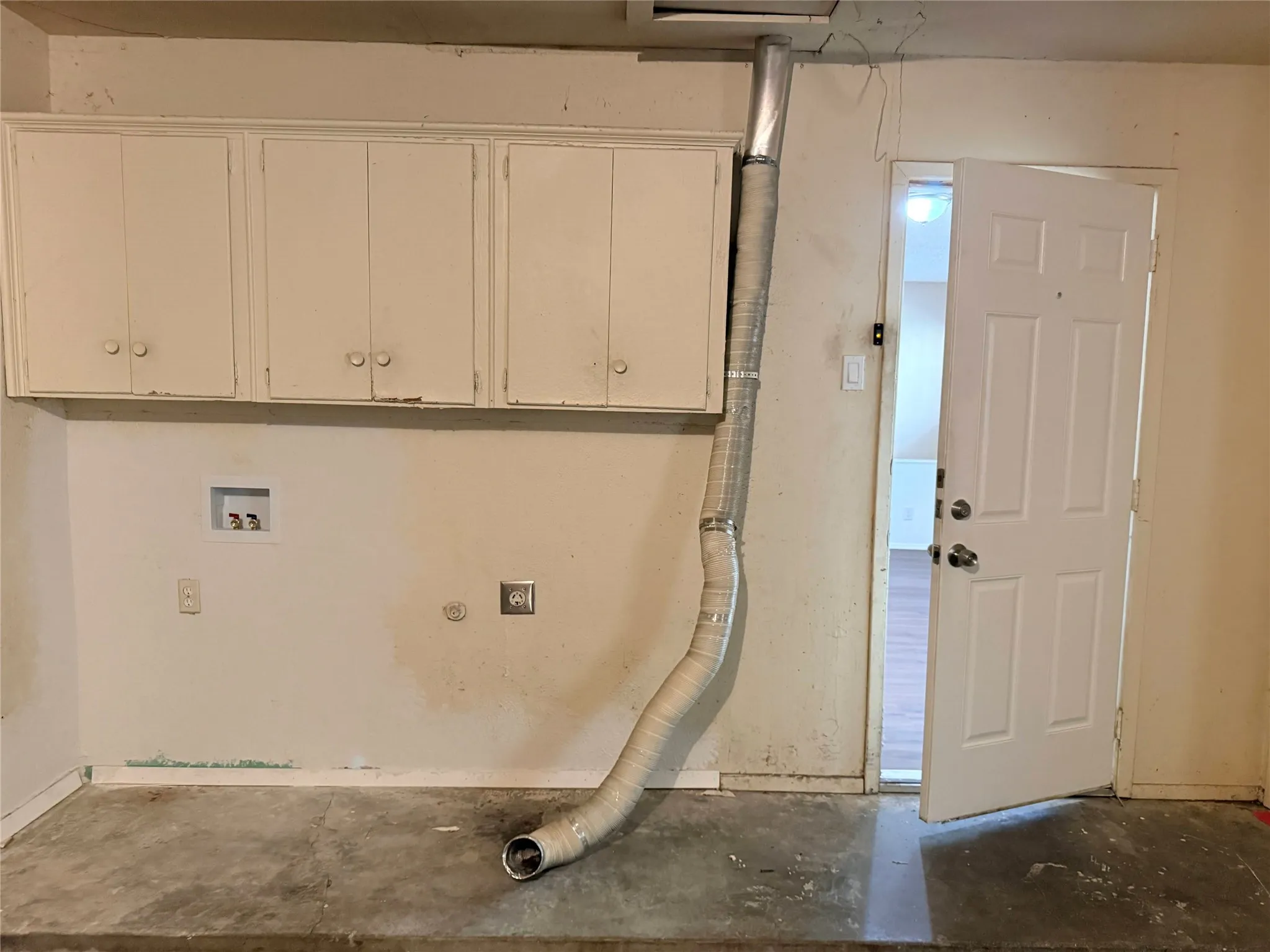 Single Family Residence For Rent in Denton County , 1225 Cordell Street, Denton, Texas 76201, 4 Bedroom, 2 Bathroom, 2 Garage spaces, 1,509 Sqft, built in 1978, mls#21396471, Real Estate Agent in Denton, Homes For Rent in Denton county, Homes For Rent in Denton, Realtor in Denton Texas, Real Estate Brokerage Independent Realty Texas, Luminita Cordes Realtor