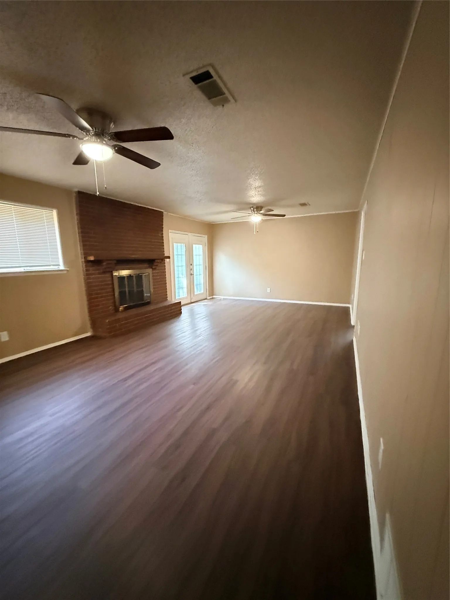 Single Family Residence For Rent in Denton County , 1225 Cordell Street, Denton, Texas 76201, 4 Bedroom, 2 Bathroom, 2 Garage spaces, 1,509 Sqft, built in 1978, mls#21396471, Real Estate Agent in Denton, Homes For Rent in Denton county, Homes For Rent in Denton, Realtor in Denton Texas, Real Estate Brokerage Independent Realty Texas, Luminita Cordes Realtor