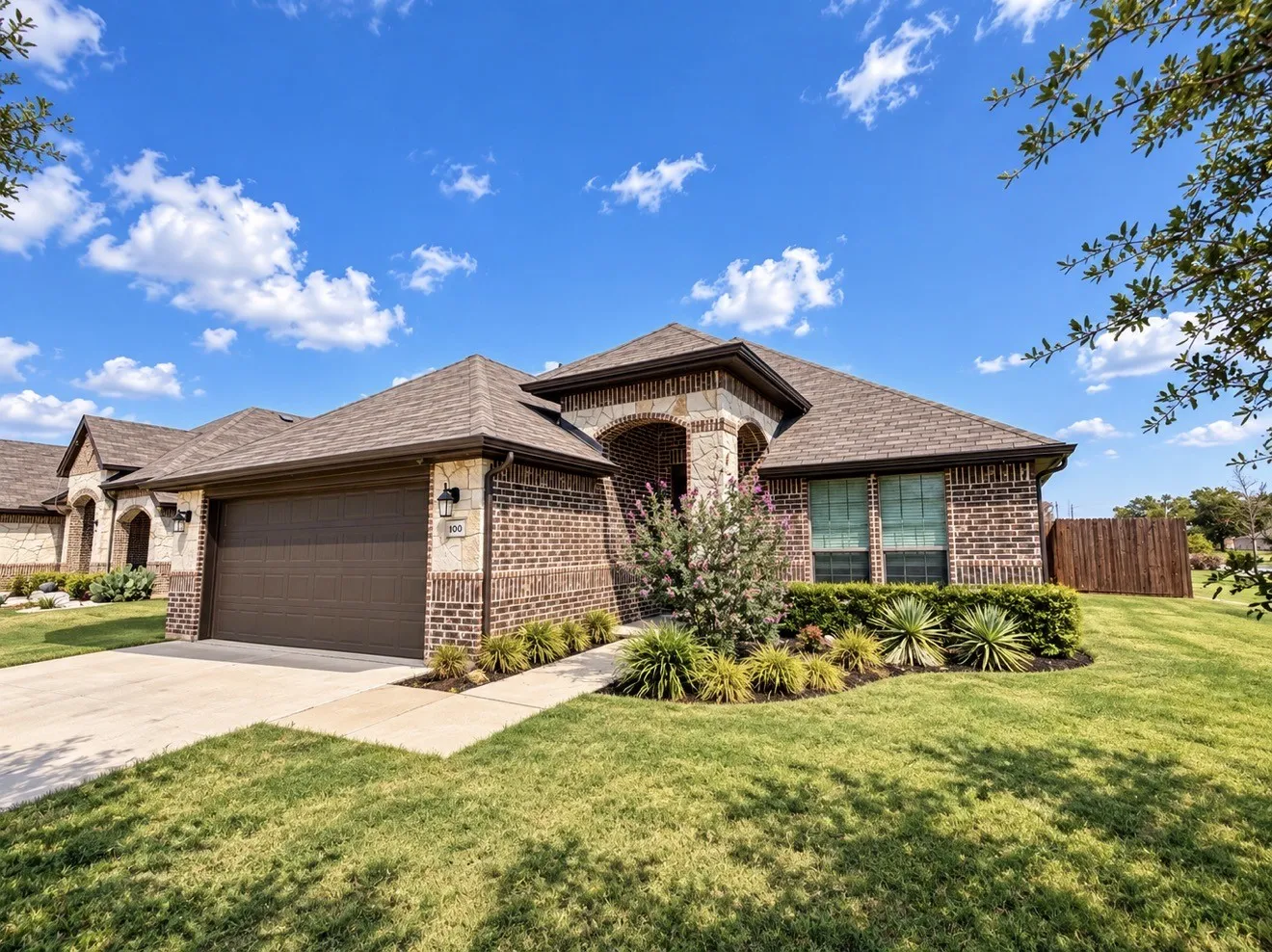 Single Family Residence For Sale in Parker County , 100 Gardenia Drive, Azle, Texas 76020, 3 Bedroom, 2 Bathroom, 2 Garage spaces, 1,846 Sqft, built in 2021, mls#21395986, Real Estate Agent in Azle, Homes For Sale in Parker county, Homes For Sale in Azle, Realtor in Azle Texas, Real Estate Brokerage Independent Realty Texas, Luminita Cordes Realtor