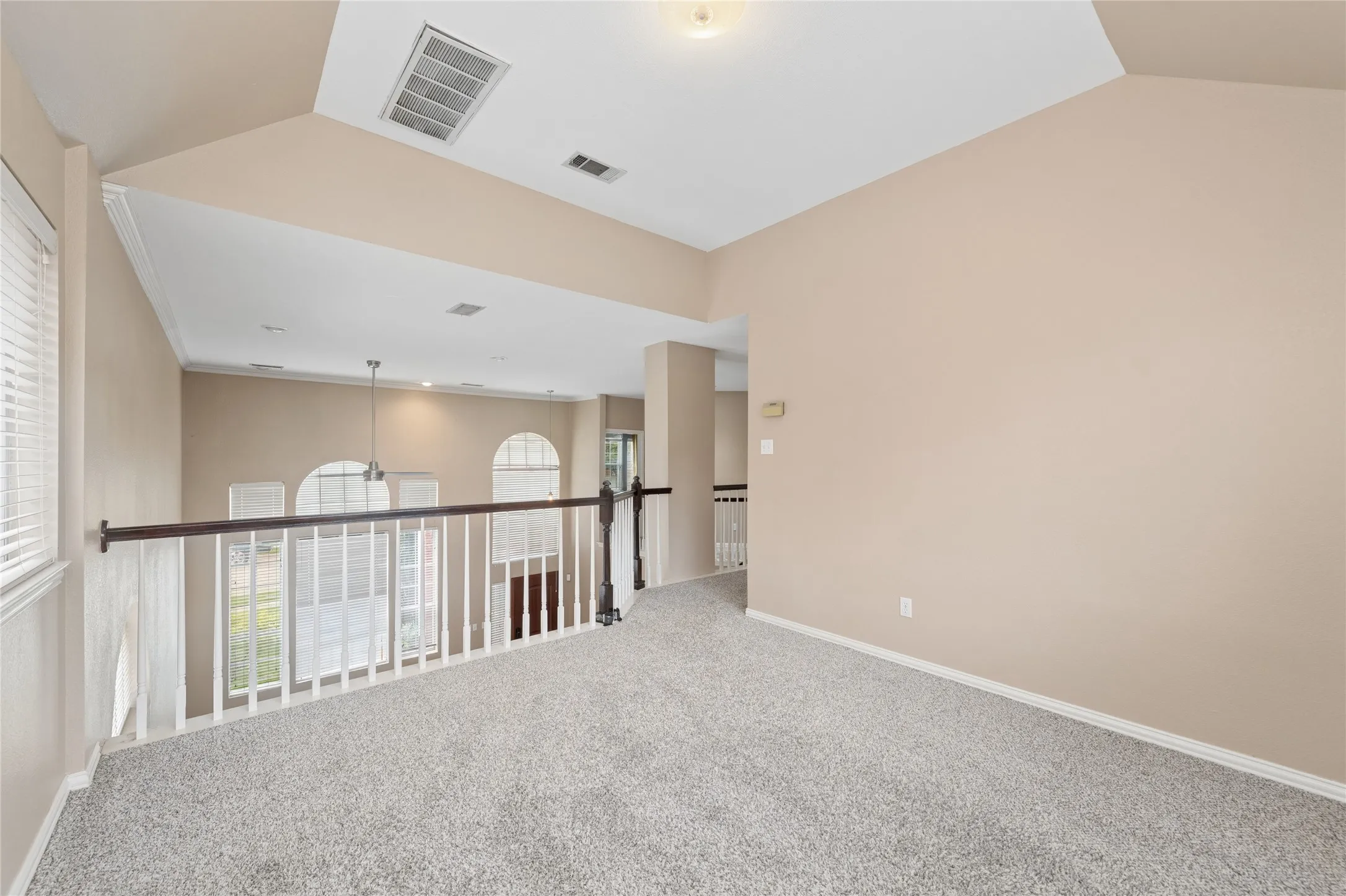 Single Family Residence For Rent in Dallas County , 937 Parker Drive, Coppell, Texas 75019, 3 Bedroom, 3 Bathroom, 2 Garage spaces, 2,110 Sqft, built in 1994, mls#21396464, Real Estate Agent in Coppell, Homes For Rent in Dallas county, Homes For Rent in Coppell, Realtor in Coppell Texas, Real Estate Brokerage Independent Realty Texas, Luminita Cordes Realtor