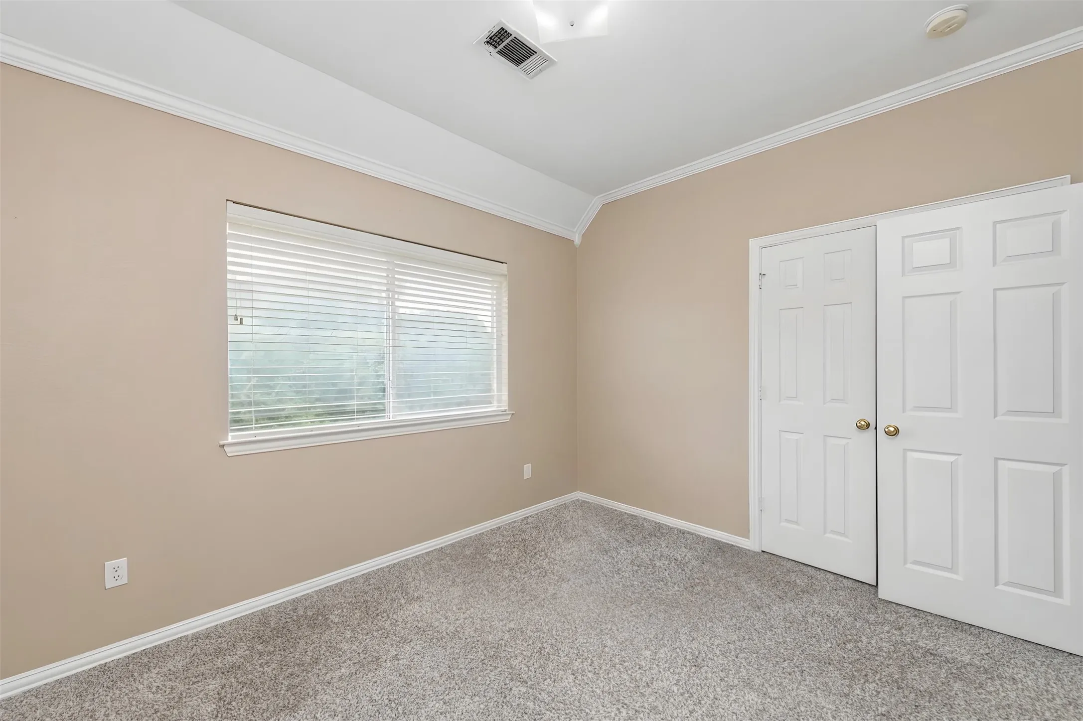 Single Family Residence For Rent in Dallas County , 937 Parker Drive, Coppell, Texas 75019, 3 Bedroom, 3 Bathroom, 2 Garage spaces, 2,110 Sqft, built in 1994, mls#21396464, Real Estate Agent in Coppell, Homes For Rent in Dallas county, Homes For Rent in Coppell, Realtor in Coppell Texas, Real Estate Brokerage Independent Realty Texas, Luminita Cordes Realtor