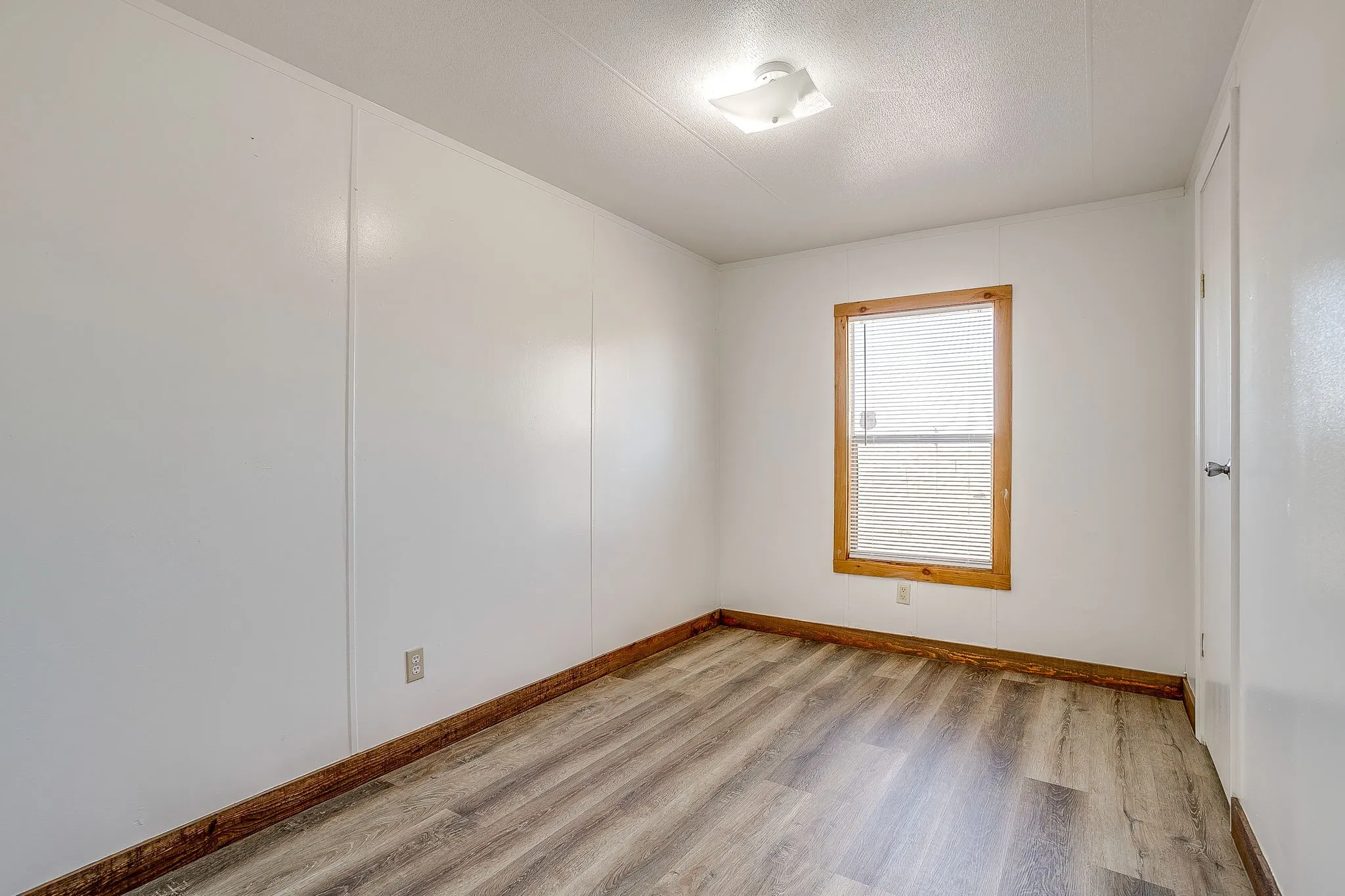 Manufactured Home For Rent in Hill County , 4252 FM 67, Grandview, Texas 76050, 3 Bedroom, 2 Bathroom, Garage spaces, 1,216 Sqft, built in 1995, mls#21396454, Real Estate Agent in Grandview, Homes For Rent in Hill county, Homes For Rent in Grandview, Realtor in Grandview Texas, Real Estate Brokerage Independent Realty Texas, Luminita Cordes Realtor