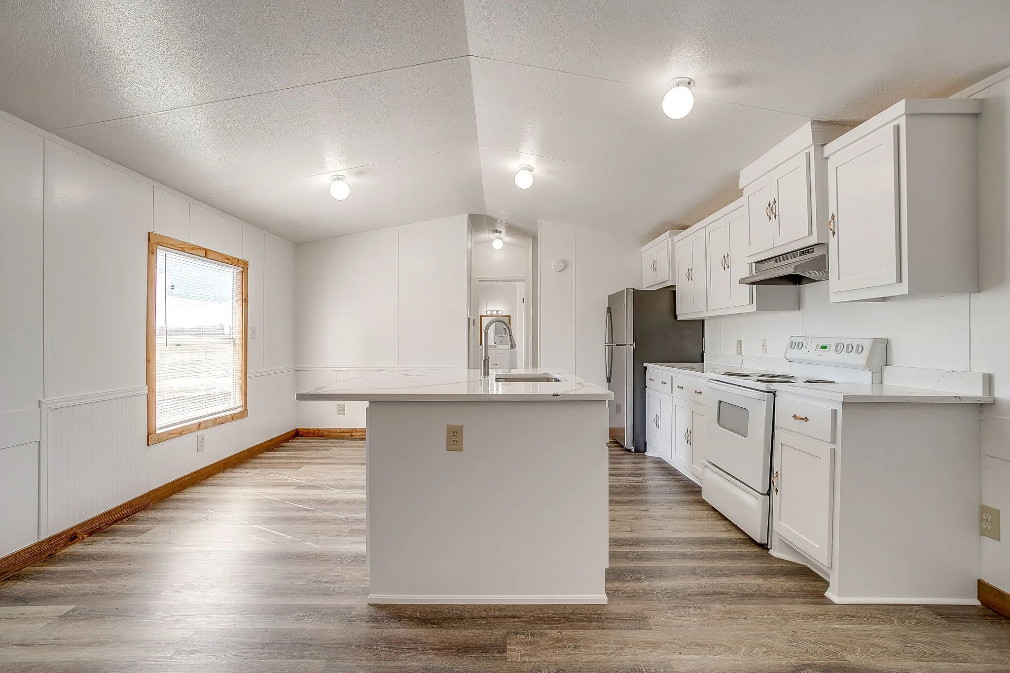 Manufactured Home For Rent in Hill County , 4252 FM 67, Grandview, Texas 76050, 3 Bedroom, 2 Bathroom, Garage spaces, 1,216 Sqft, built in 1995, mls#21396454, Real Estate Agent in Grandview, Homes For Rent in Hill county, Homes For Rent in Grandview, Realtor in Grandview Texas, Real Estate Brokerage Independent Realty Texas, Luminita Cordes Realtor