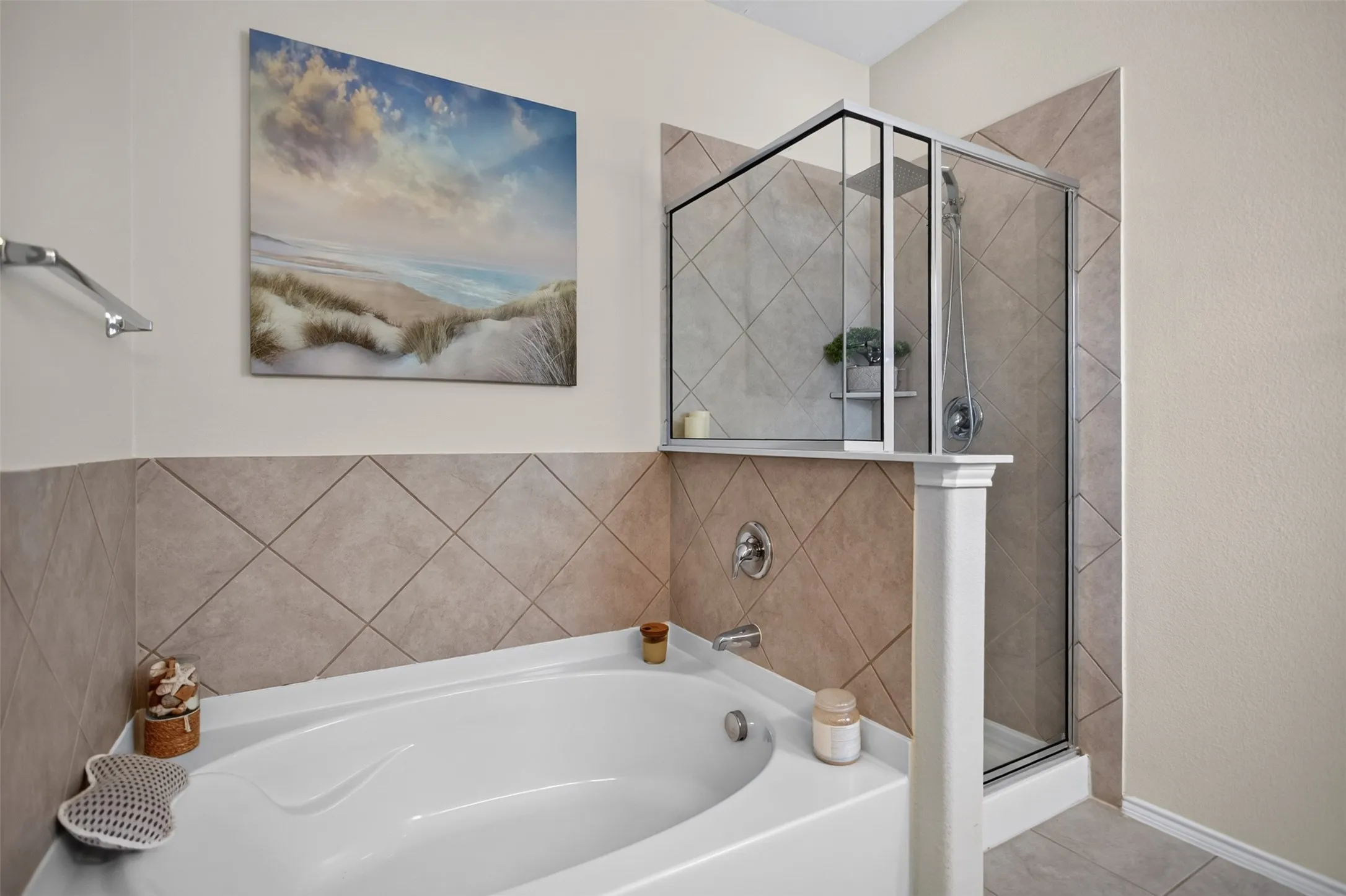 Single Family Residence For Sale in Kaufman County , 2241 Heaton Street, Forney, Texas 75126, 3 Bedroom, 2 Bathroom, 2 Garage spaces, 2,139 Sqft, built in 2018, mls#21392736, Real Estate Agent in Forney, Homes For Sale in Kaufman county, Homes For Sale in Forney, Realtor in Forney Texas, Real Estate Brokerage Independent Realty Texas, Luminita Cordes Realtor