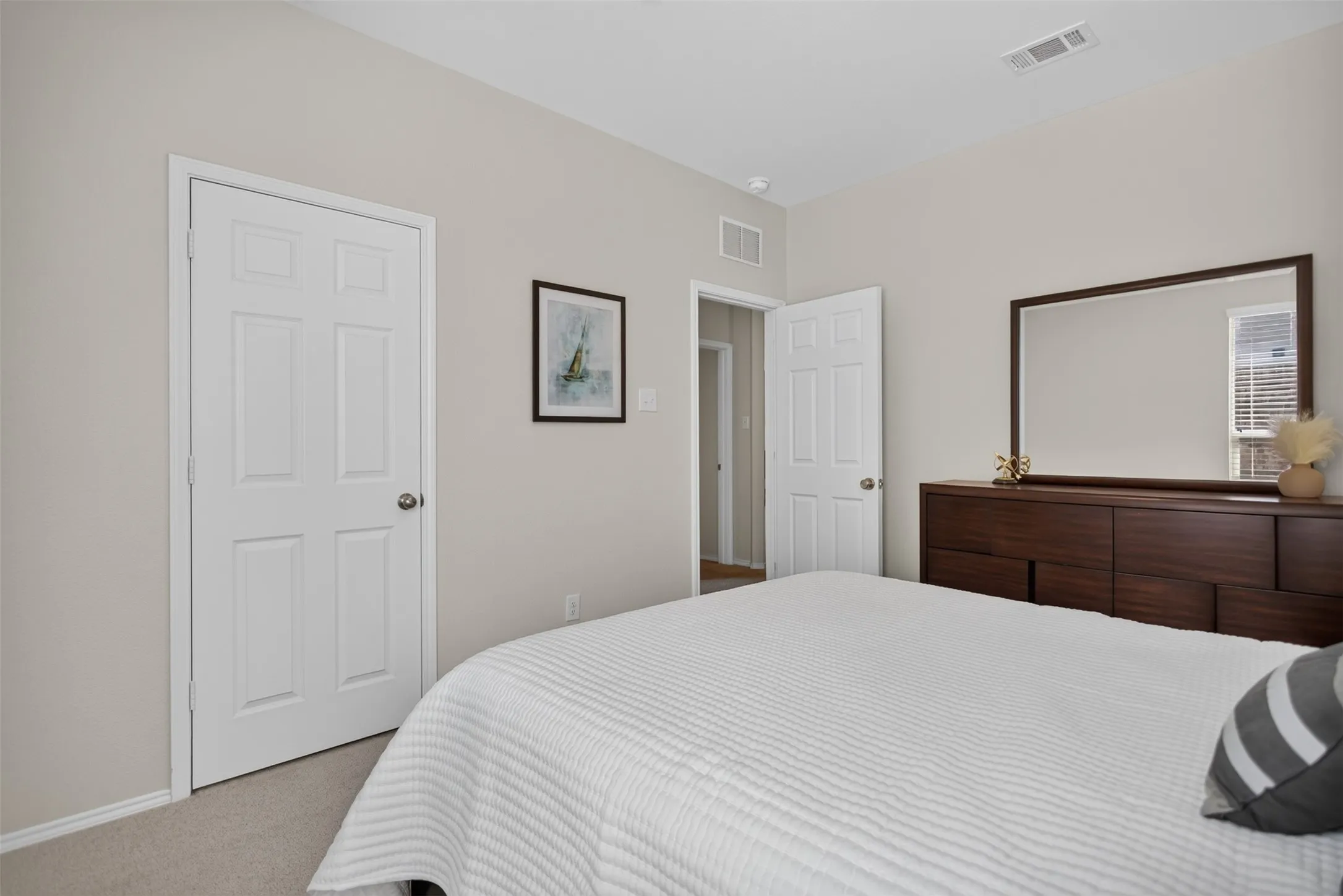 Single Family Residence For Sale in Kaufman County , 2241 Heaton Street, Forney, Texas 75126, 3 Bedroom, 2 Bathroom, 2 Garage spaces, 2,139 Sqft, built in 2018, mls#21392736, Real Estate Agent in Forney, Homes For Sale in Kaufman county, Homes For Sale in Forney, Realtor in Forney Texas, Real Estate Brokerage Independent Realty Texas, Luminita Cordes Realtor