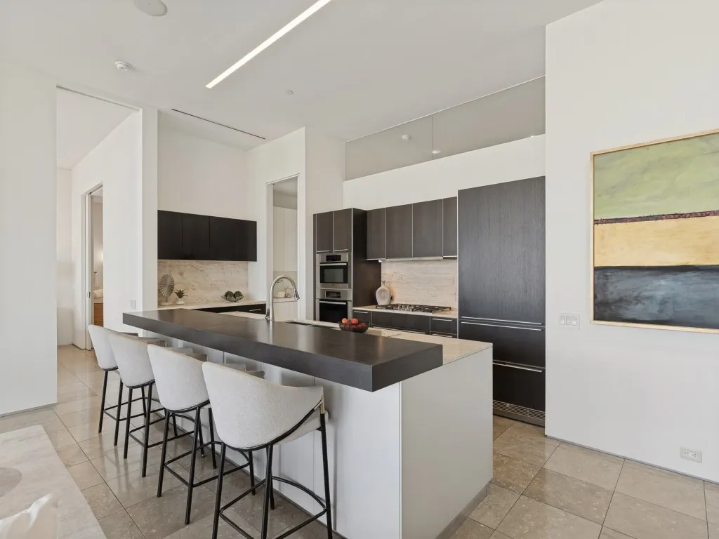 Condominium For Sale in Dallas County , 1717 Arts Plaza 1804, Dallas, Texas 75201, 2 Bedroom, 2 Bathroom, 2 Garage spaces, 1,636 Sqft, built in 2005, mls#21396077, Real Estate Agent in Dallas, Homes For Sale in Dallas county, Homes For Sale in Dallas, Realtor in Dallas Texas, Real Estate Brokerage Independent Realty Texas, Luminita Cordes Realtor
