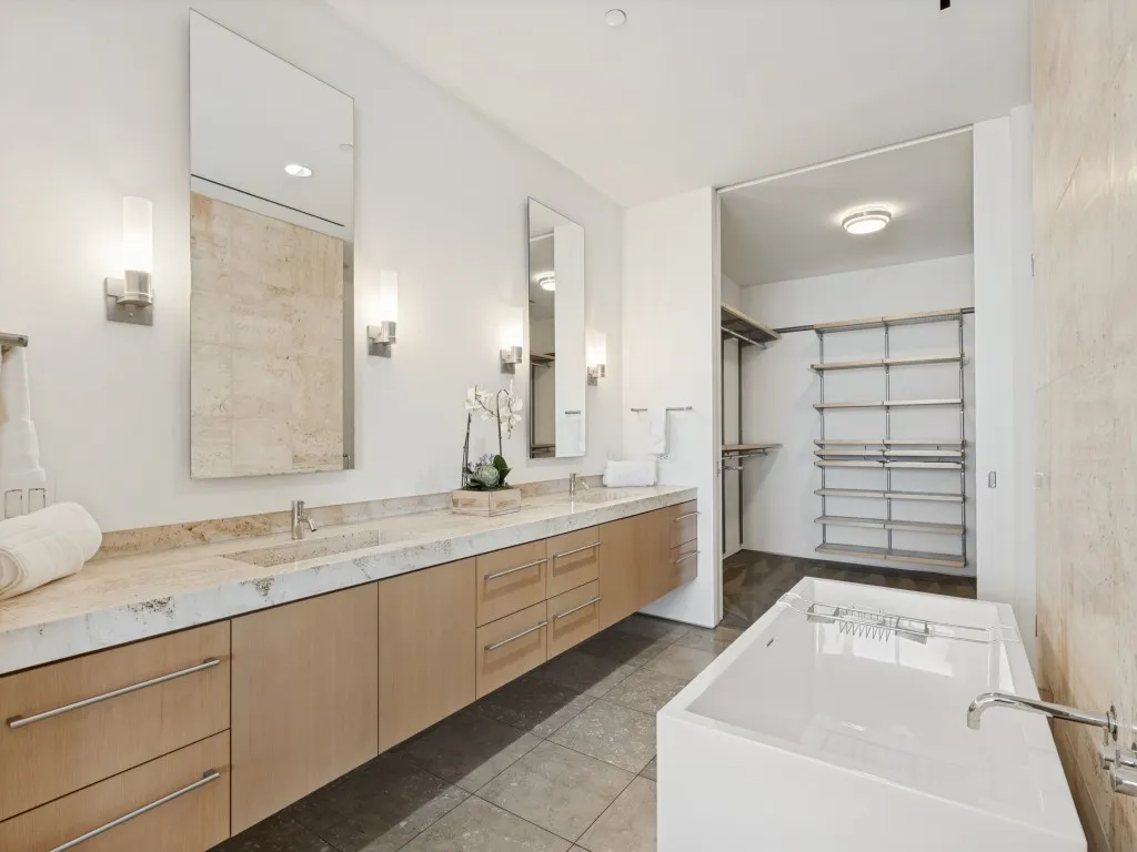 Condominium For Sale in Dallas County , 1717 Arts Plaza 1804, Dallas, Texas 75201, 2 Bedroom, 2 Bathroom, 2 Garage spaces, 1,636 Sqft, built in 2005, mls#21396077, Real Estate Agent in Dallas, Homes For Sale in Dallas county, Homes For Sale in Dallas, Realtor in Dallas Texas, Real Estate Brokerage Independent Realty Texas, Luminita Cordes Realtor