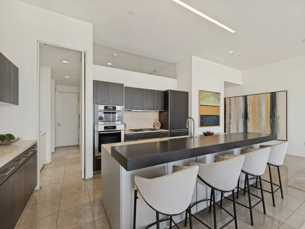 Condominium For Sale in Dallas County , 1717 Arts Plaza 1804, Dallas, Texas 75201, 2 Bedroom, 2 Bathroom, 2 Garage spaces, 1,636 Sqft, built in 2005, mls#21396077, Real Estate Agent in Dallas, Homes For Sale in Dallas county, Homes For Sale in Dallas, Realtor in Dallas Texas, Real Estate Brokerage Independent Realty Texas, Luminita Cordes Realtor