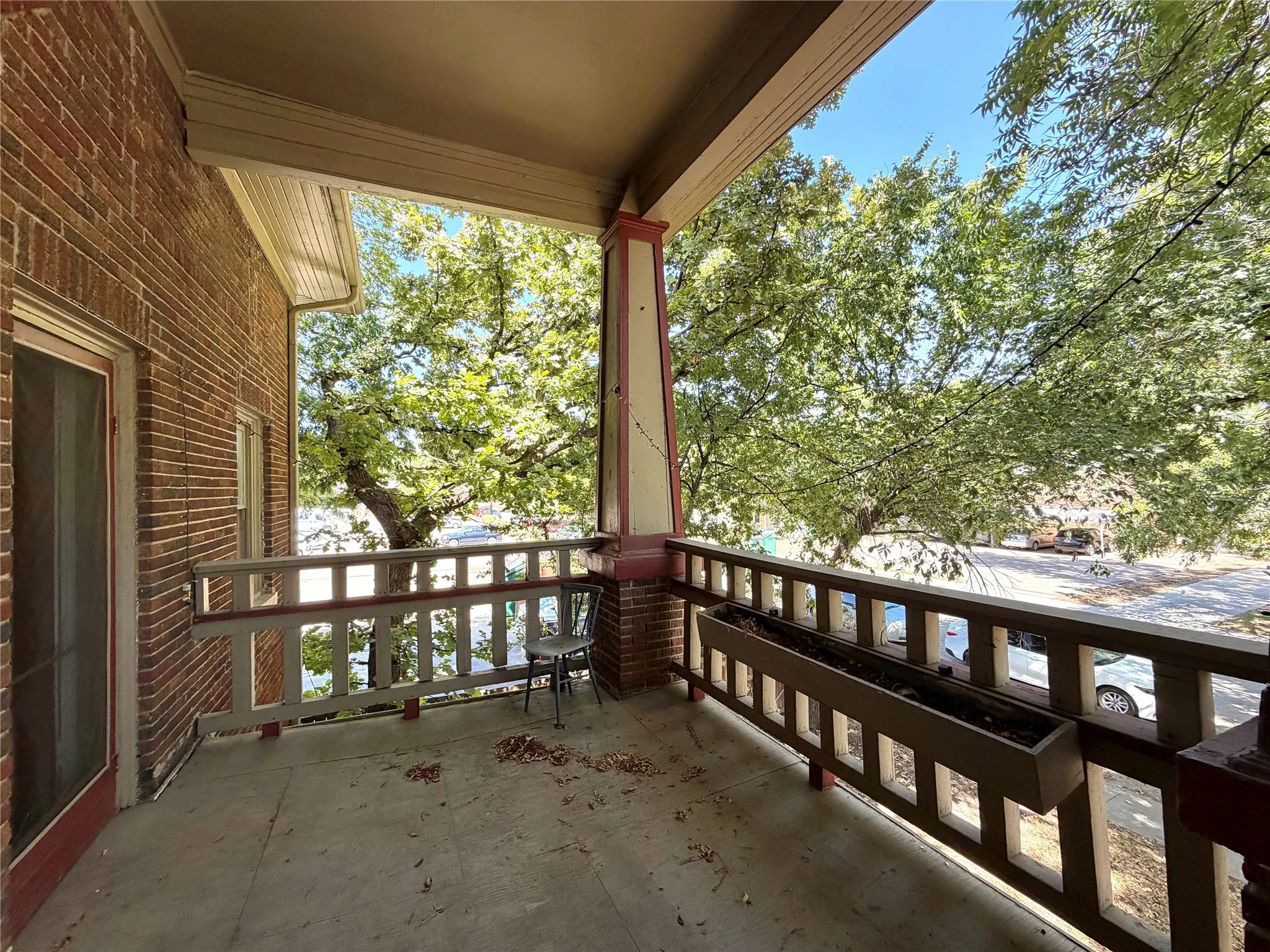 Townhouse For Rent in Denton County , 919 N Austin Street, Denton, Texas 76201, 2 Bedroom, 1 Bathroom, Garage spaces, 1,140 Sqft, built in 1955, mls#21396482, Real Estate Agent in Denton, Homes For Rent in Denton county, Homes For Rent in Denton, Realtor in Denton Texas, Real Estate Brokerage Independent Realty Texas, Luminita Cordes Realtor