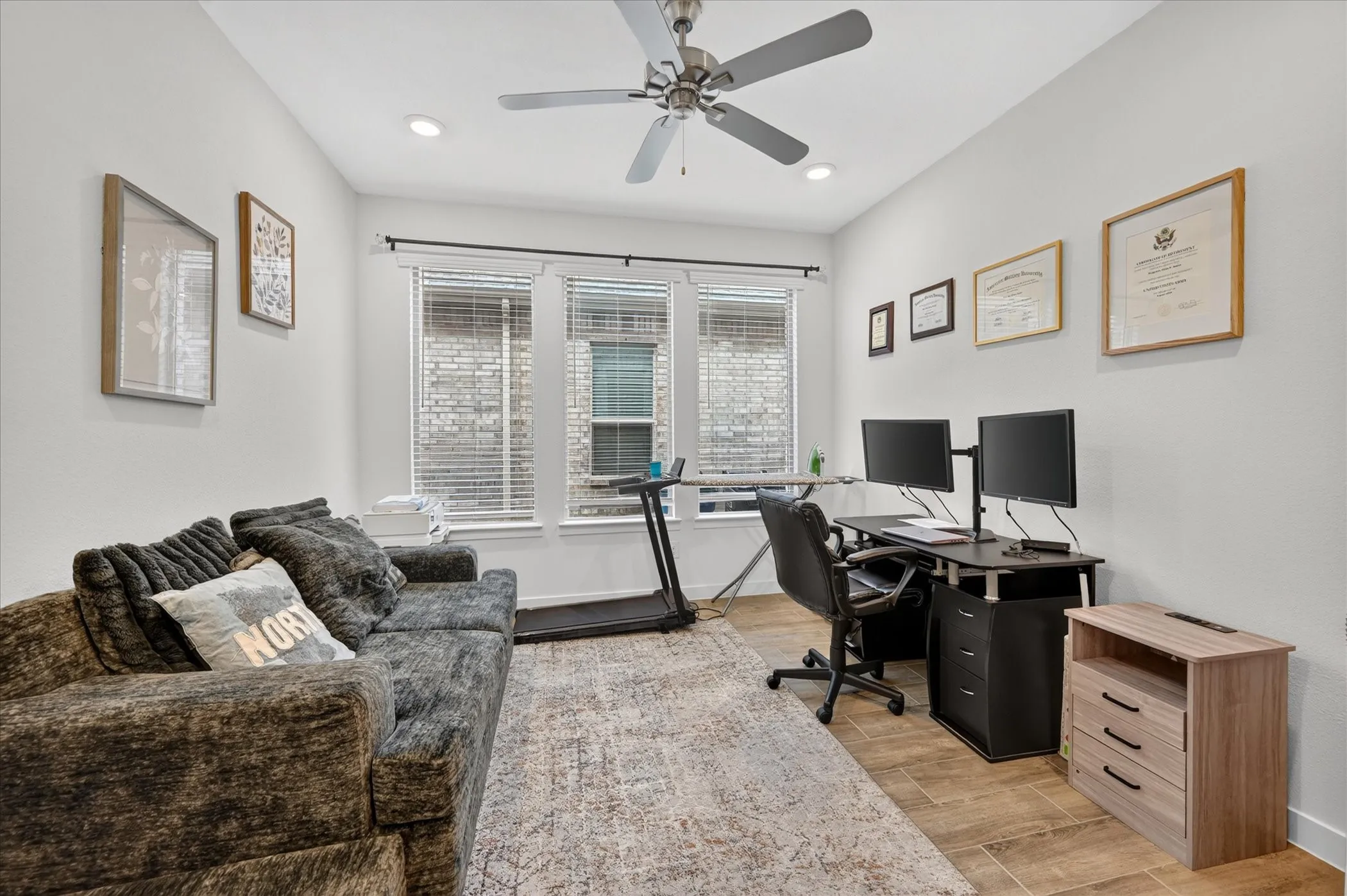 Vaulted ceiling with recessed lighting