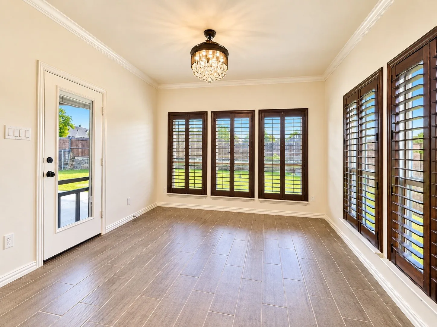 Single Family Residence For Sale in Denton County , 7720 Falcon Ridge Road, Denton, Texas 76208, 5 Bedroom, 4 Bathroom, 2 Garage spaces, 3,830 Sqft, built in 2020, mls#21396492, Real Estate Agent in Denton, Homes For Sale in Denton county, Homes For Sale in Denton, Realtor in Denton Texas, Real Estate Brokerage Independent Realty Texas, Luminita Cordes Realtor
