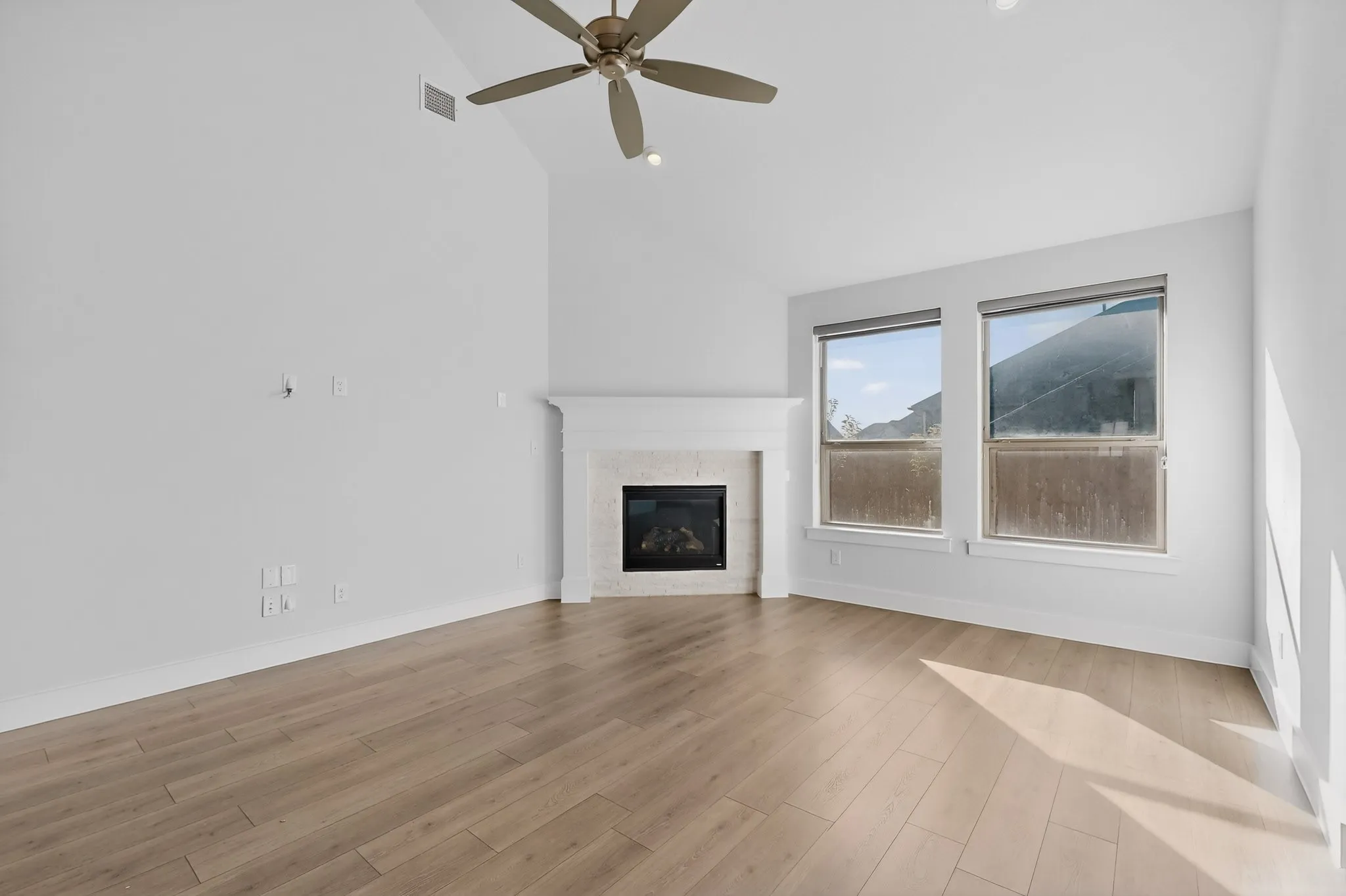 Single Family Residence For Rent in Denton County , 769 Meandering Lane, Frisco, Texas 75033, 5 Bedroom, 4 Bathroom, 2 Garage spaces, 3,286 Sqft, built in 2020, mls#21390870, Real Estate Agent in Frisco, Homes For Rent in Denton county, Homes For Rent in Frisco, Realtor in Frisco Texas, Real Estate Brokerage Independent Realty Texas, Luminita Cordes Realtor