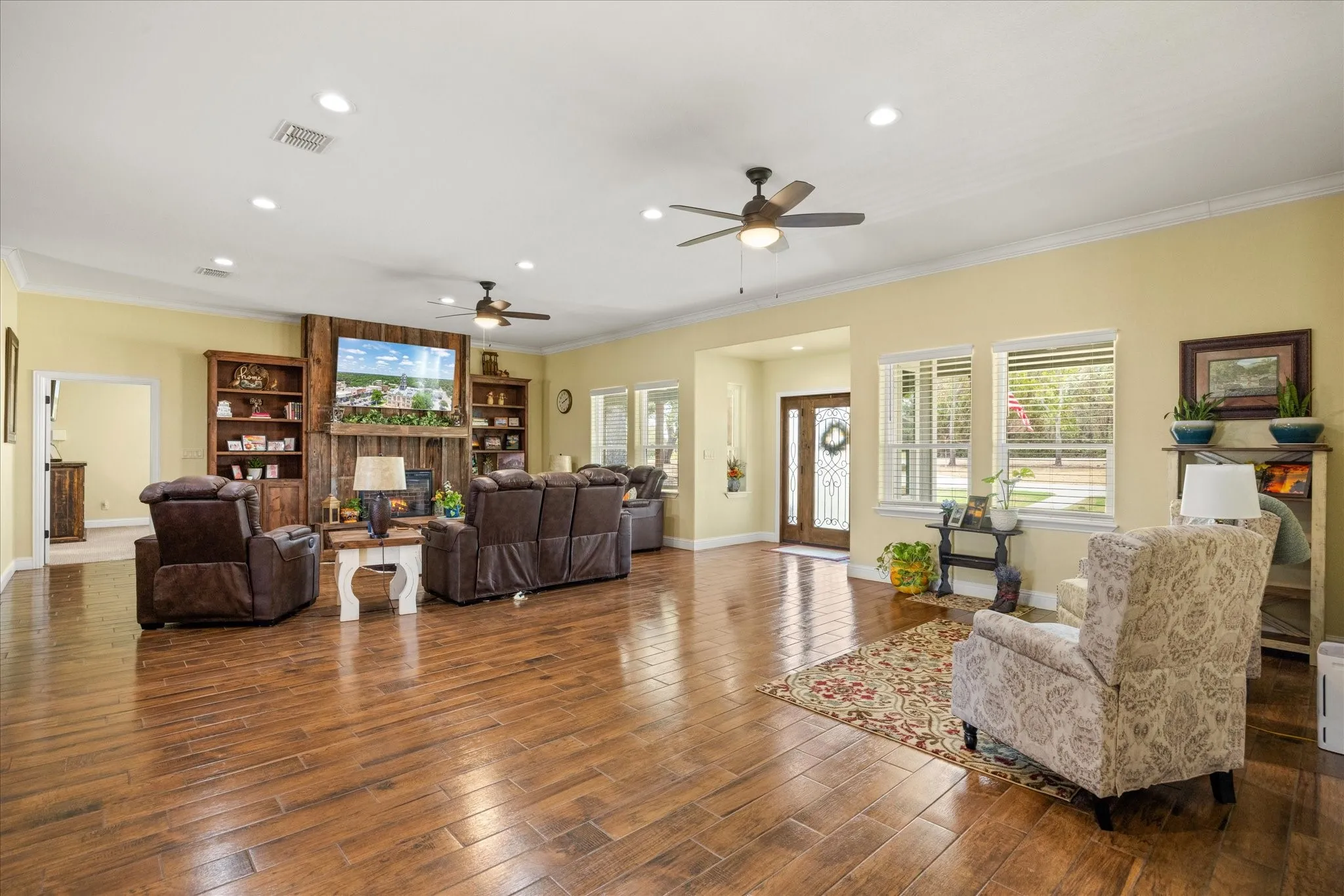 Single Family Residence For Sale in Hood County , 9739 Waldrup Road, Lipan, Texas 76462, 3 Bedroom, 2 Bathroom, Garage spaces, 2,658 Sqft, built in 2020, mls#21395818, Real Estate Agent in Lipan, Homes For Sale in Hood county, Homes For Sale in Lipan, Realtor in Lipan Texas, Real Estate Brokerage Independent Realty Texas, Luminita Cordes Realtor