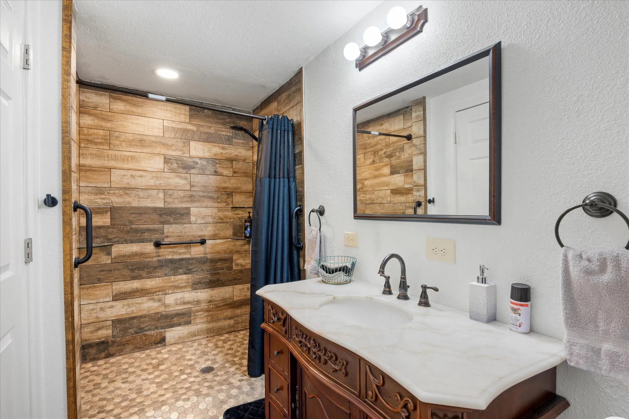 Single Family Residence For Sale in Hood County , 9739 Waldrup Road, Lipan, Texas 76462, 3 Bedroom, 2 Bathroom, Garage spaces, 2,658 Sqft, built in 2020, mls#21395818, Real Estate Agent in Lipan, Homes For Sale in Hood county, Homes For Sale in Lipan, Realtor in Lipan Texas, Real Estate Brokerage Independent Realty Texas, Luminita Cordes Realtor