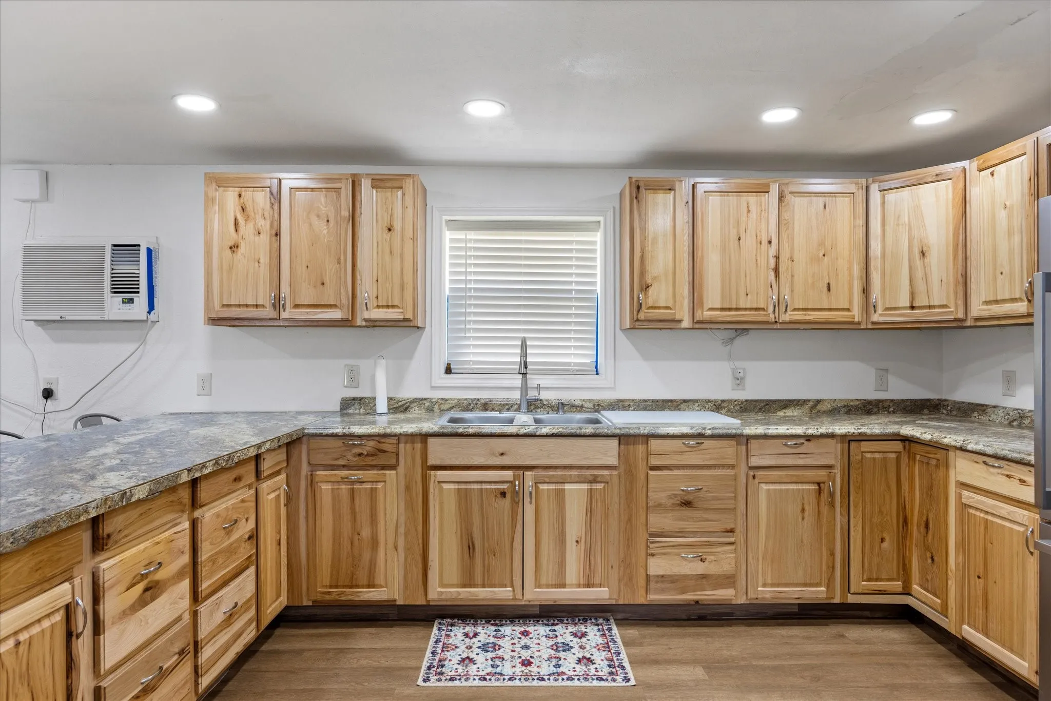 Single Family Residence For Sale in Hood County , 9739 Waldrup Road, Lipan, Texas 76462, 3 Bedroom, 2 Bathroom, Garage spaces, 2,658 Sqft, built in 2020, mls#21395818, Real Estate Agent in Lipan, Homes For Sale in Hood county, Homes For Sale in Lipan, Realtor in Lipan Texas, Real Estate Brokerage Independent Realty Texas, Luminita Cordes Realtor