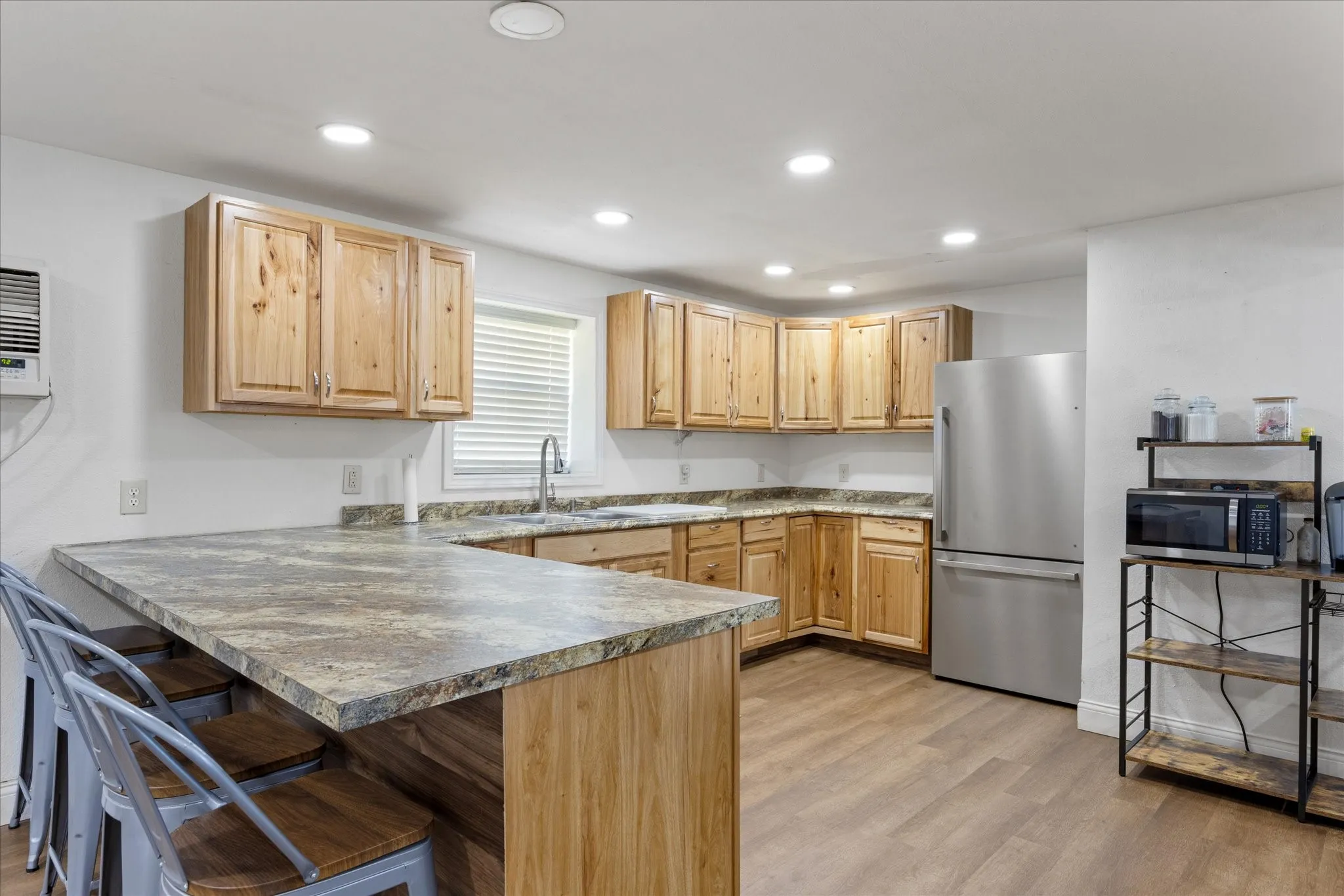 Single Family Residence For Sale in Hood County , 9739 Waldrup Road, Lipan, Texas 76462, 3 Bedroom, 2 Bathroom, Garage spaces, 2,658 Sqft, built in 2020, mls#21395818, Real Estate Agent in Lipan, Homes For Sale in Hood county, Homes For Sale in Lipan, Realtor in Lipan Texas, Real Estate Brokerage Independent Realty Texas, Luminita Cordes Realtor