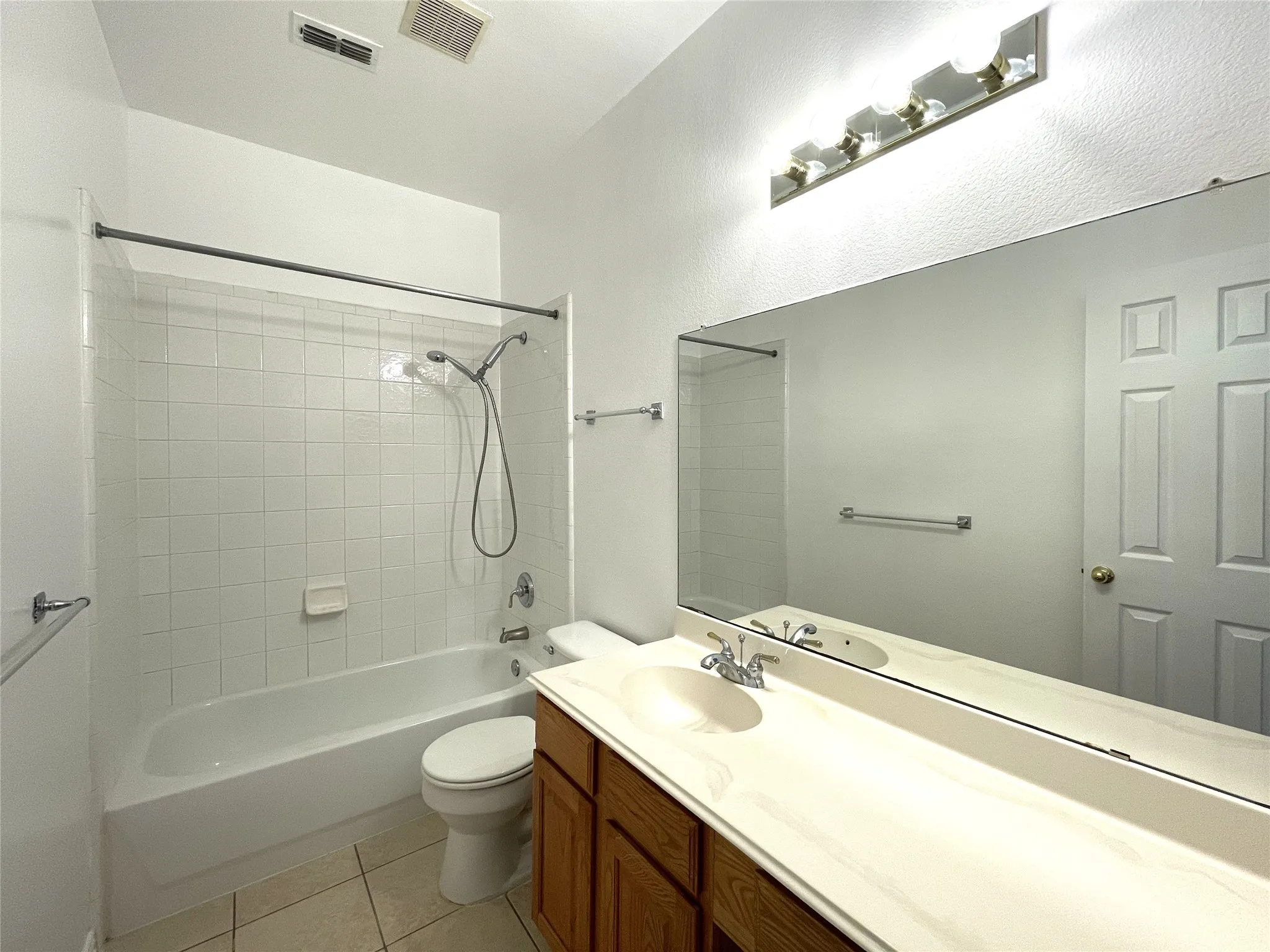 Single Family Residence For Rent in Collin County , 4400 Avebury Drive, Plano, Texas 75024, 4 Bedroom, 2 Bathroom, 2 Garage spaces, 2,415 Sqft, built in 1998, mls#21396496, Real Estate Agent in Plano, Homes For Rent in Collin county, Homes For Rent in Plano, Realtor in Plano Texas, Real Estate Brokerage Independent Realty Texas, Luminita Cordes Realtor