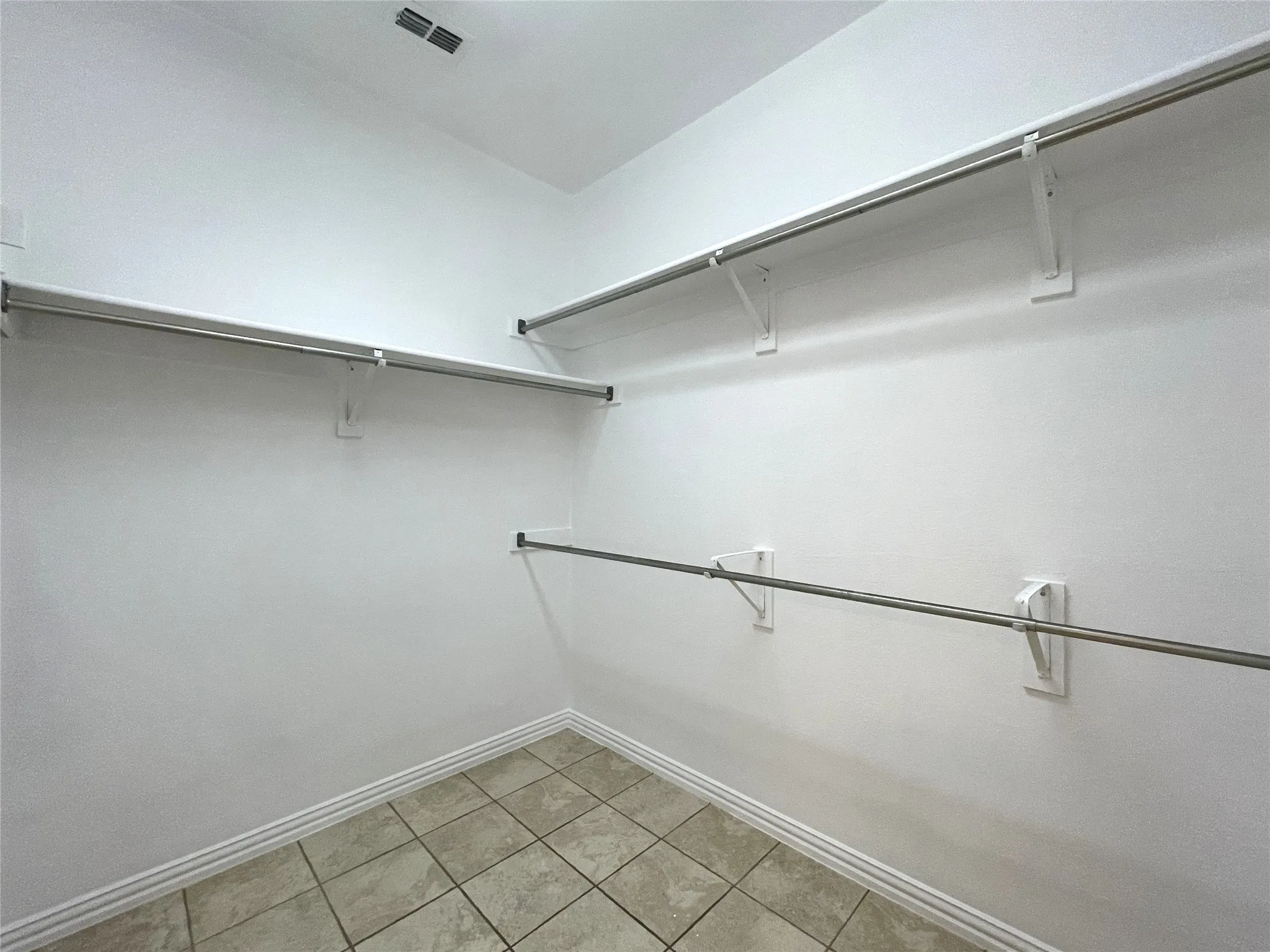 Single Family Residence For Rent in Collin County , 4400 Avebury Drive, Plano, Texas 75024, 4 Bedroom, 2 Bathroom, 2 Garage spaces, 2,415 Sqft, built in 1998, mls#21396496, Real Estate Agent in Plano, Homes For Rent in Collin county, Homes For Rent in Plano, Realtor in Plano Texas, Real Estate Brokerage Independent Realty Texas, Luminita Cordes Realtor