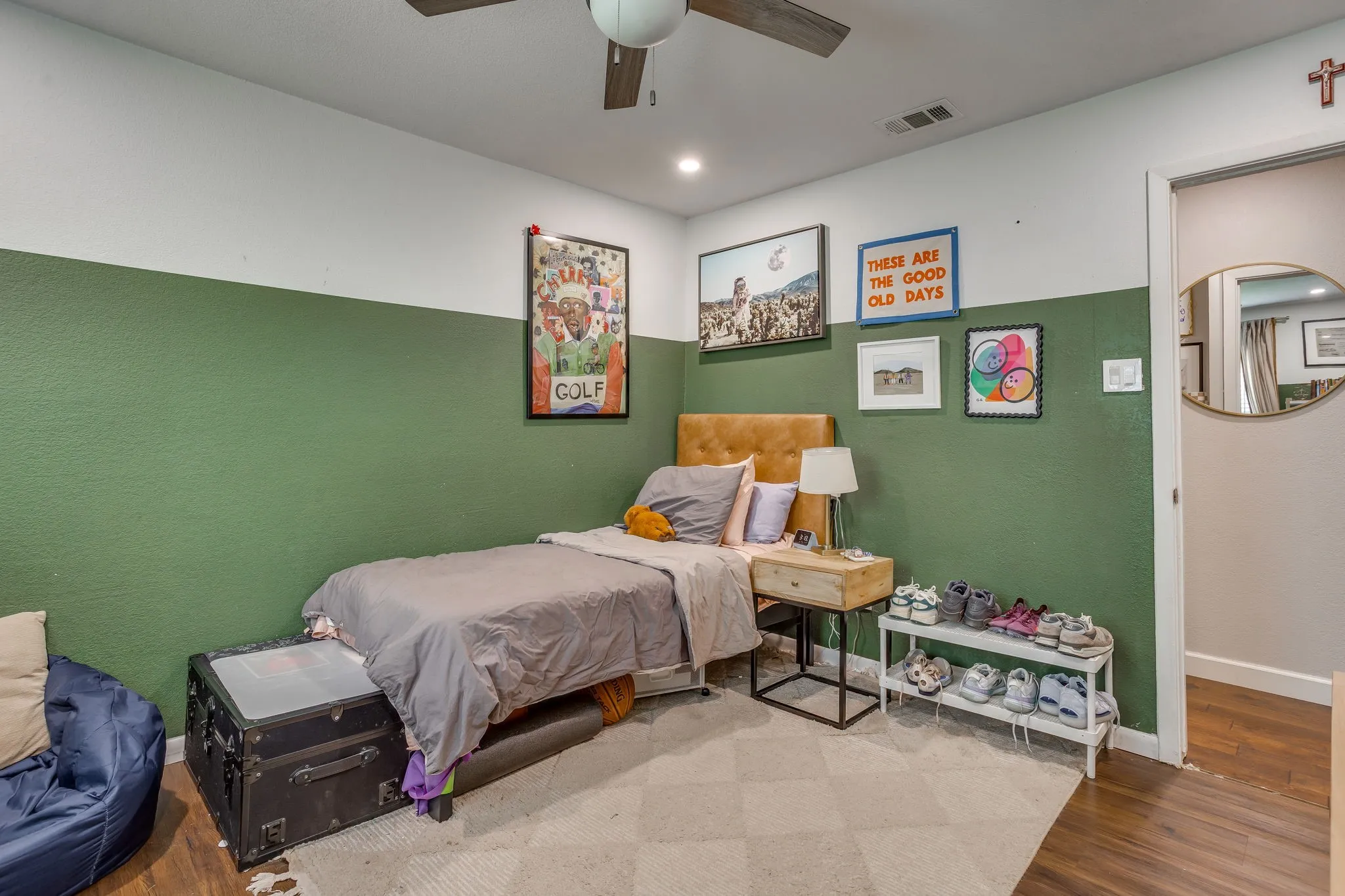 Single Family Residence For Sale in Tarrant County , 6404 Lavano Drive, Edgecliff Village, Texas 76134, 3 Bedroom, 2 Bathroom, 2 Garage spaces, 1,883 Sqft, built in 1974, mls#21393502, Real Estate Agent in Edgecliff Village, Homes For Sale in Tarrant county, Homes For Sale in Edgecliff Village, Realtor in Edgecliff Village Texas, Real Estate Brokerage Independent Realty Texas, Luminita Cordes Realtor