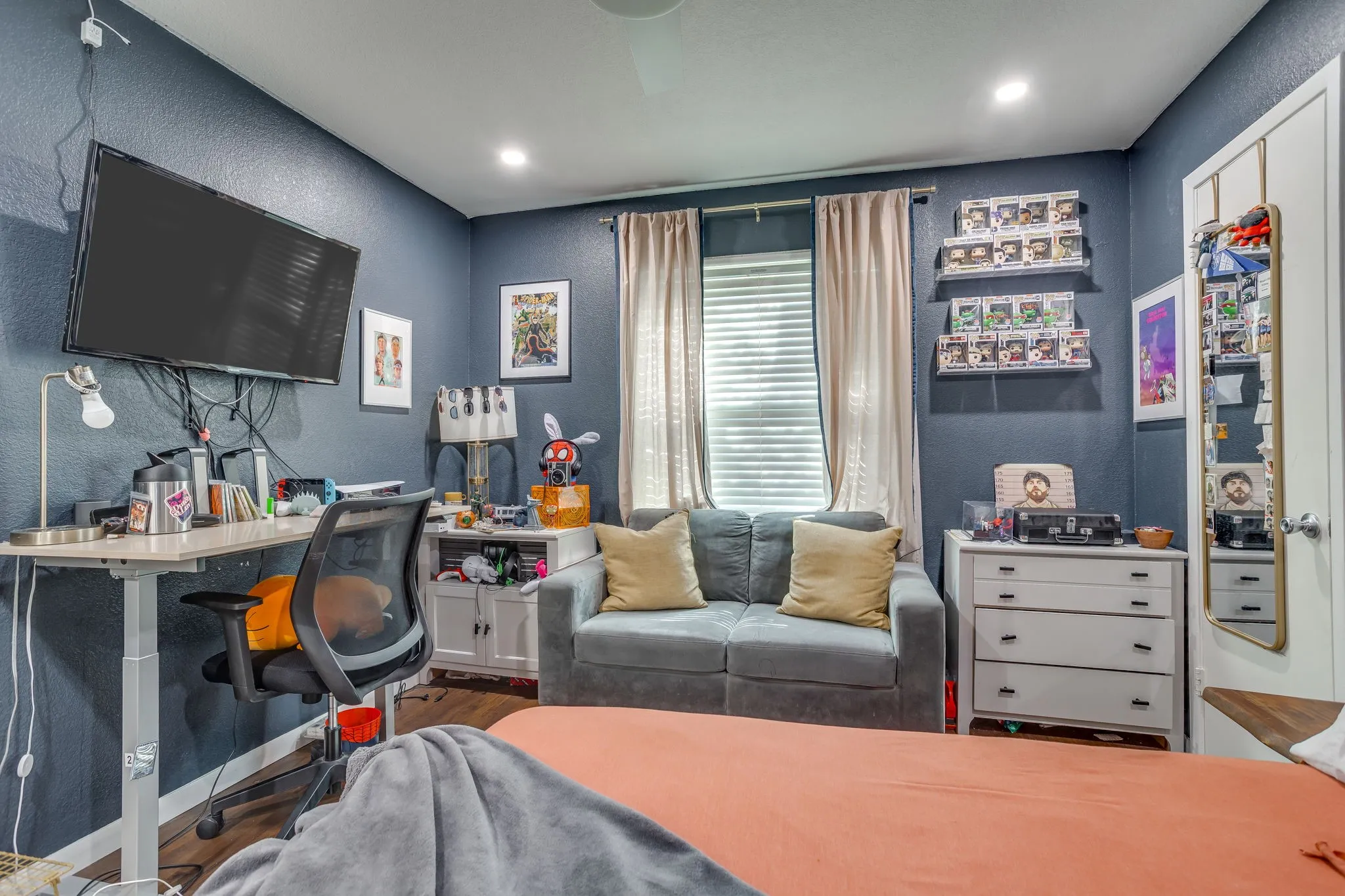 Single Family Residence For Sale in Tarrant County , 6404 Lavano Drive, Edgecliff Village, Texas 76134, 3 Bedroom, 2 Bathroom, 2 Garage spaces, 1,883 Sqft, built in 1974, mls#21393502, Real Estate Agent in Edgecliff Village, Homes For Sale in Tarrant county, Homes For Sale in Edgecliff Village, Realtor in Edgecliff Village Texas, Real Estate Brokerage Independent Realty Texas, Luminita Cordes Realtor