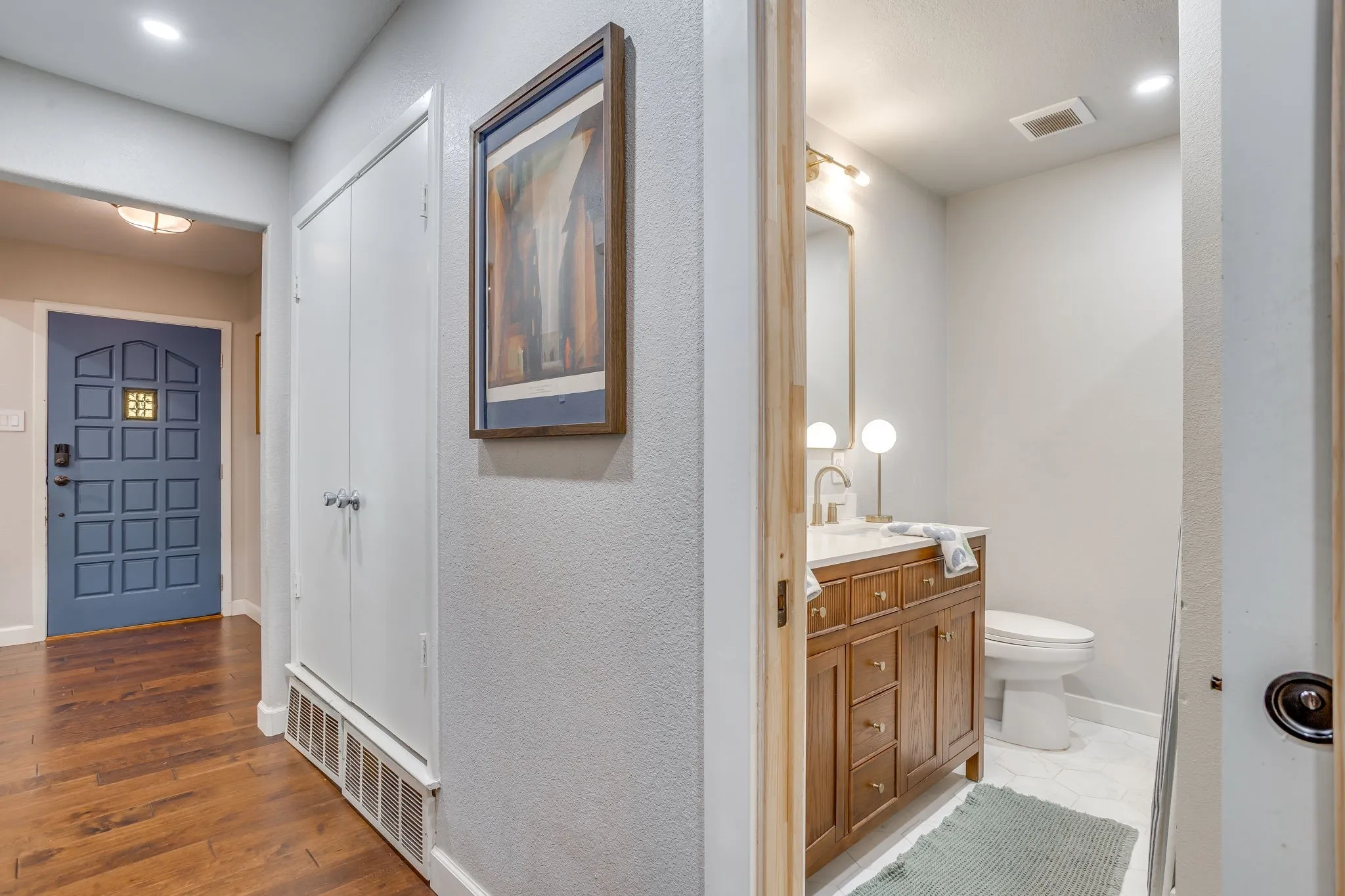 Single Family Residence For Sale in Tarrant County , 6404 Lavano Drive, Edgecliff Village, Texas 76134, 3 Bedroom, 2 Bathroom, 2 Garage spaces, 1,883 Sqft, built in 1974, mls#21393502, Real Estate Agent in Edgecliff Village, Homes For Sale in Tarrant county, Homes For Sale in Edgecliff Village, Realtor in Edgecliff Village Texas, Real Estate Brokerage Independent Realty Texas, Luminita Cordes Realtor