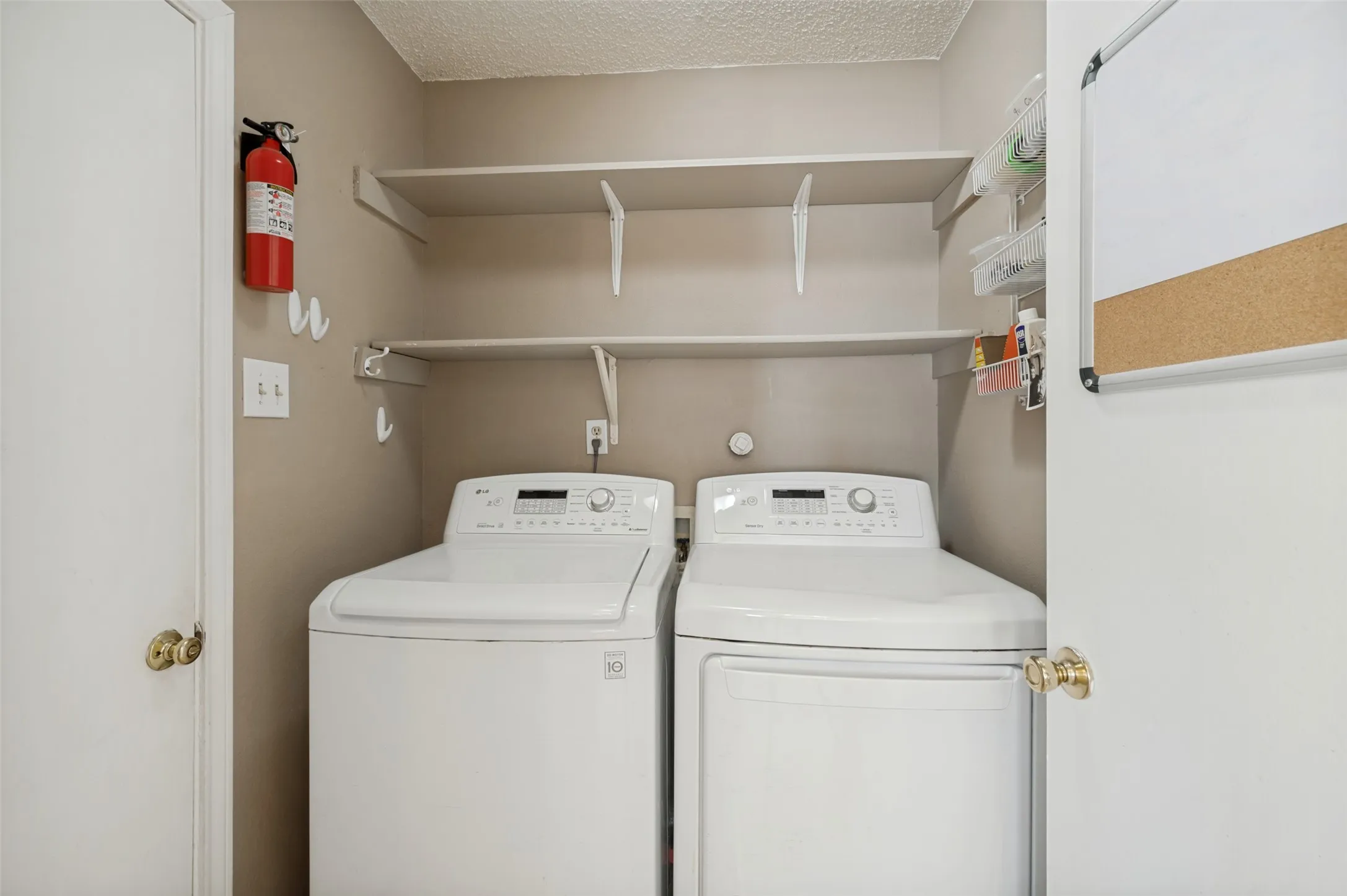 Single Family Residence For Sale in Denton County , 4149 Fryer Street, The Colony, Texas 75056, 3 Bedroom, 2 Bathroom, 2 Garage spaces, 1,570 Sqft, built in 1988, mls#21395810, Real Estate Agent in The Colony, Homes For Sale in Denton county, Homes For Sale in The Colony, Realtor in The Colony Texas, Real Estate Brokerage Independent Realty Texas, Luminita Cordes Realtor