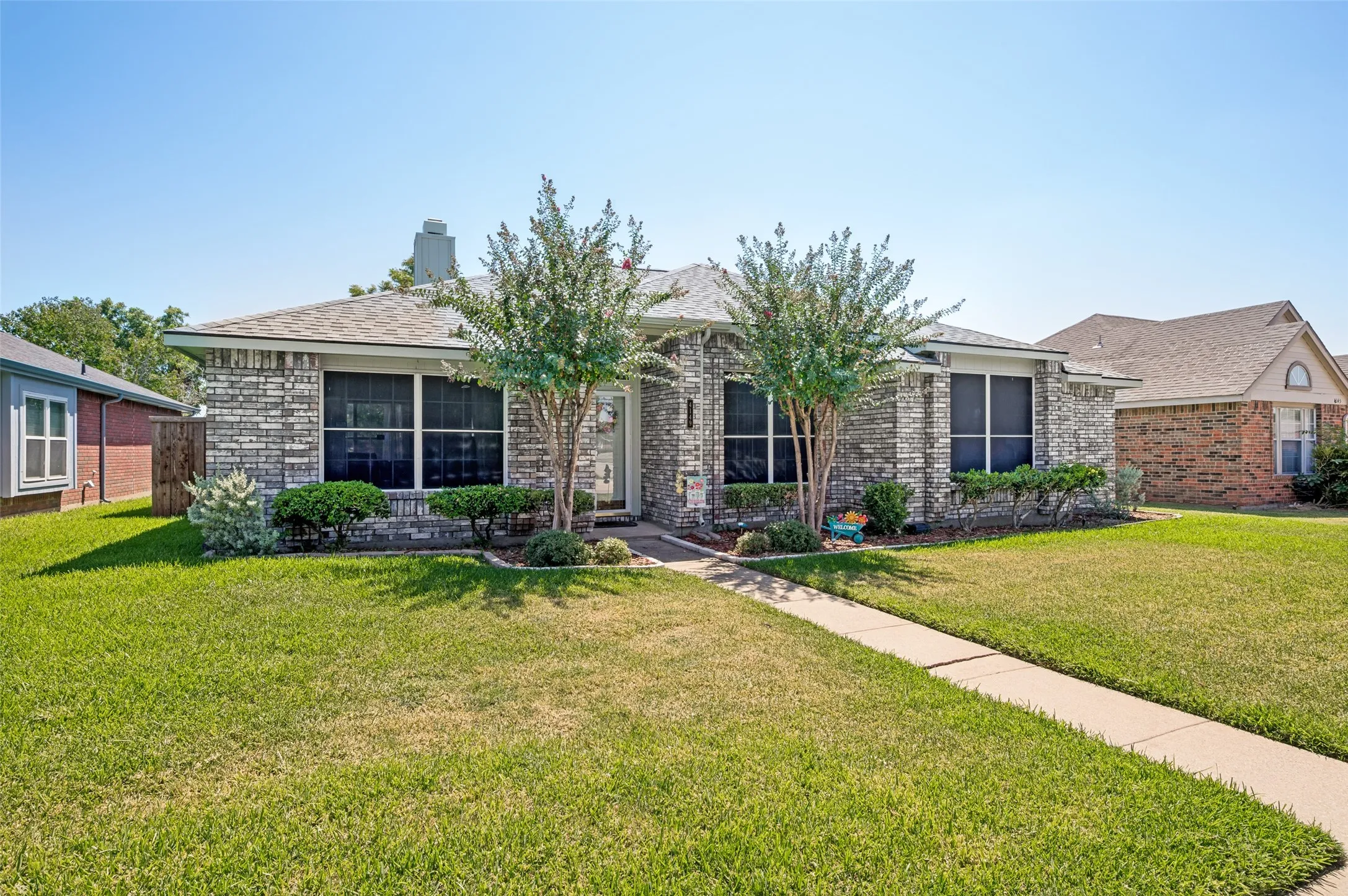 Single Family Residence For Sale in Denton County , 4149 Fryer Street, The Colony, Texas 75056, 3 Bedroom, 2 Bathroom, 2 Garage spaces, 1,570 Sqft, built in 1988, mls#21395810, Real Estate Agent in The Colony, Homes For Sale in Denton county, Homes For Sale in The Colony, Realtor in The Colony Texas, Real Estate Brokerage Independent Realty Texas, Luminita Cordes Realtor