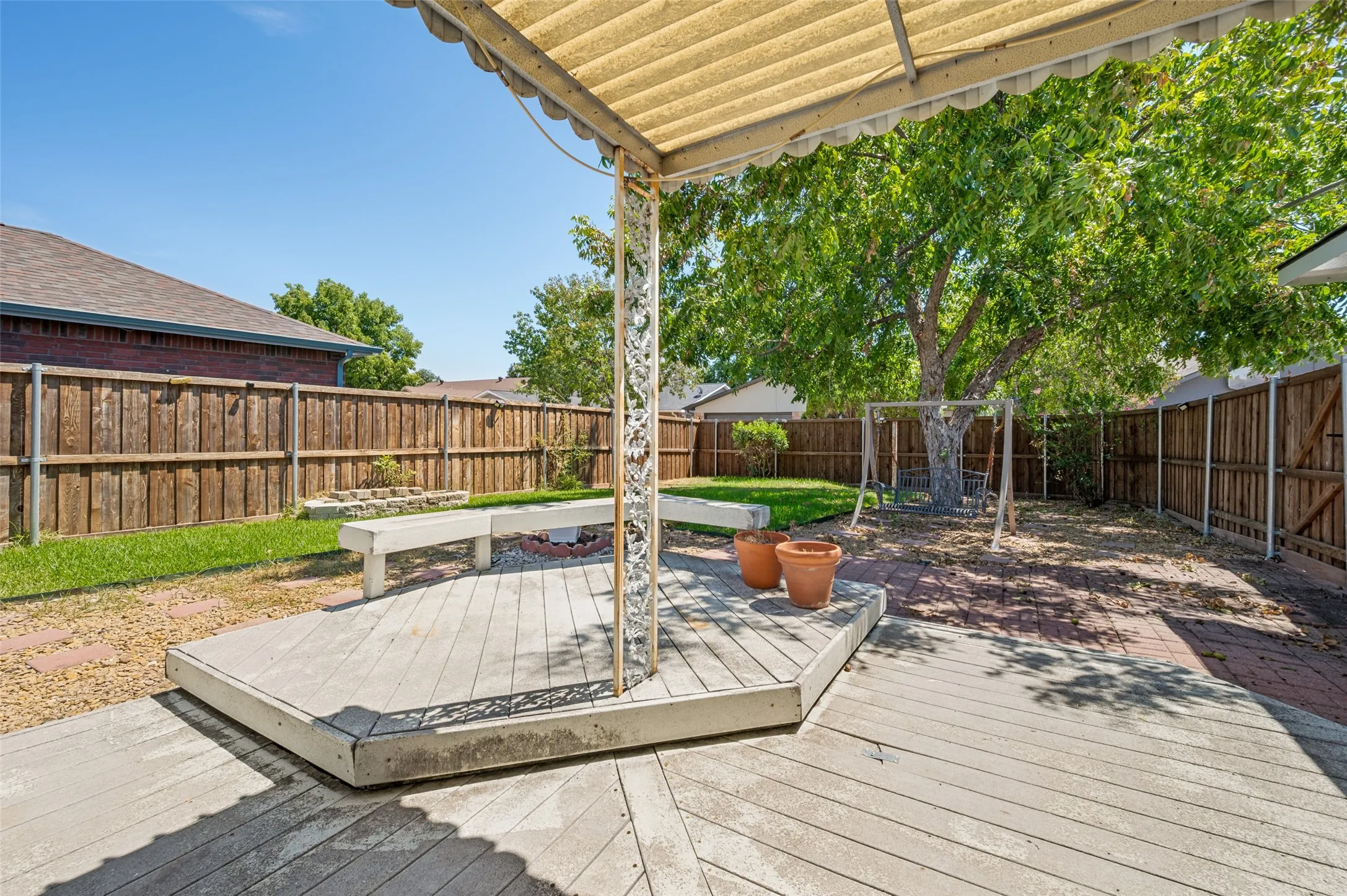 Single Family Residence For Sale in Denton County , 4149 Fryer Street, The Colony, Texas 75056, 3 Bedroom, 2 Bathroom, 2 Garage spaces, 1,570 Sqft, built in 1988, mls#21395810, Real Estate Agent in The Colony, Homes For Sale in Denton county, Homes For Sale in The Colony, Realtor in The Colony Texas, Real Estate Brokerage Independent Realty Texas, Luminita Cordes Realtor