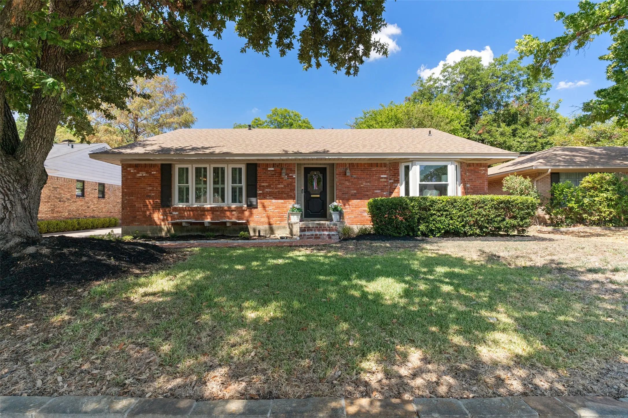 Single Family Residence For Sale