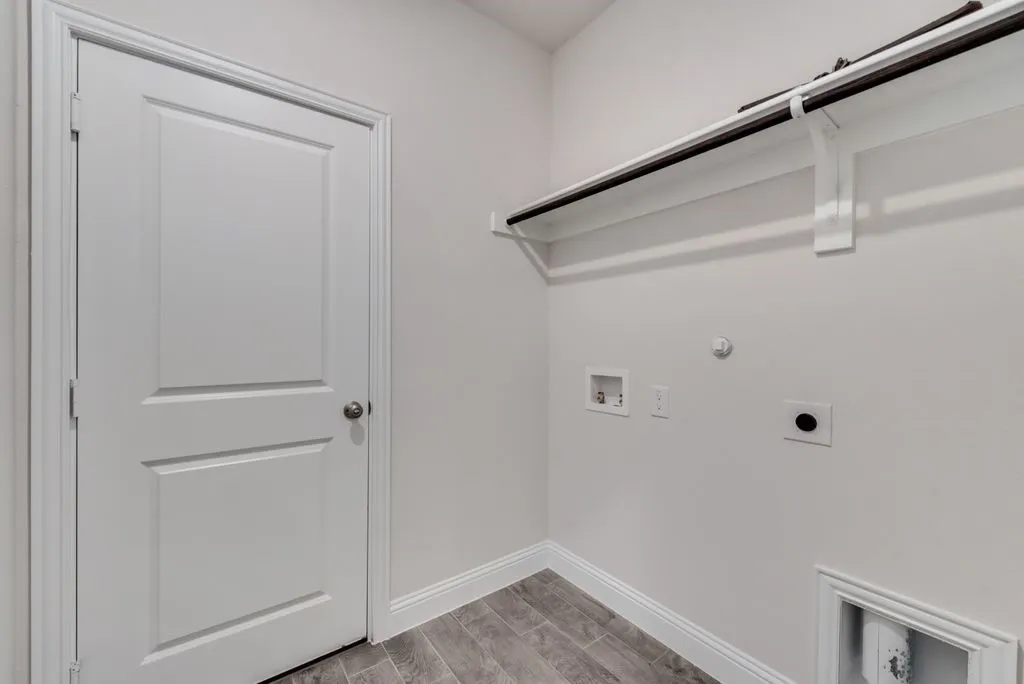 Single Family Residence For Rent in Collin County , 601 Amenduni Lane, Anna, Texas 75409, 4 Bedroom, 2 Bathroom, 2 Garage spaces, 1,945 Sqft, built in 2023, mls#21396448, Real Estate Agent in Anna, Homes For Rent in Collin county, Homes For Rent in Anna, Realtor in Anna Texas, Real Estate Brokerage Independent Realty Texas, Luminita Cordes Realtor