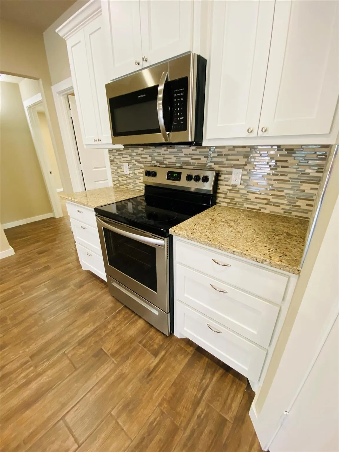 Single Family Residence For Rent in Grayson County , 307 N Colbert Avenue, Sherman, Texas 75090, 3 Bedroom, 2 Bathroom, Garage spaces, 1,230 Sqft, built in 2020, mls#21396510, Real Estate Agent in Sherman, Homes For Rent in Grayson county, Homes For Rent in Sherman, Realtor in Sherman Texas, Real Estate Brokerage Independent Realty Texas, Luminita Cordes Realtor