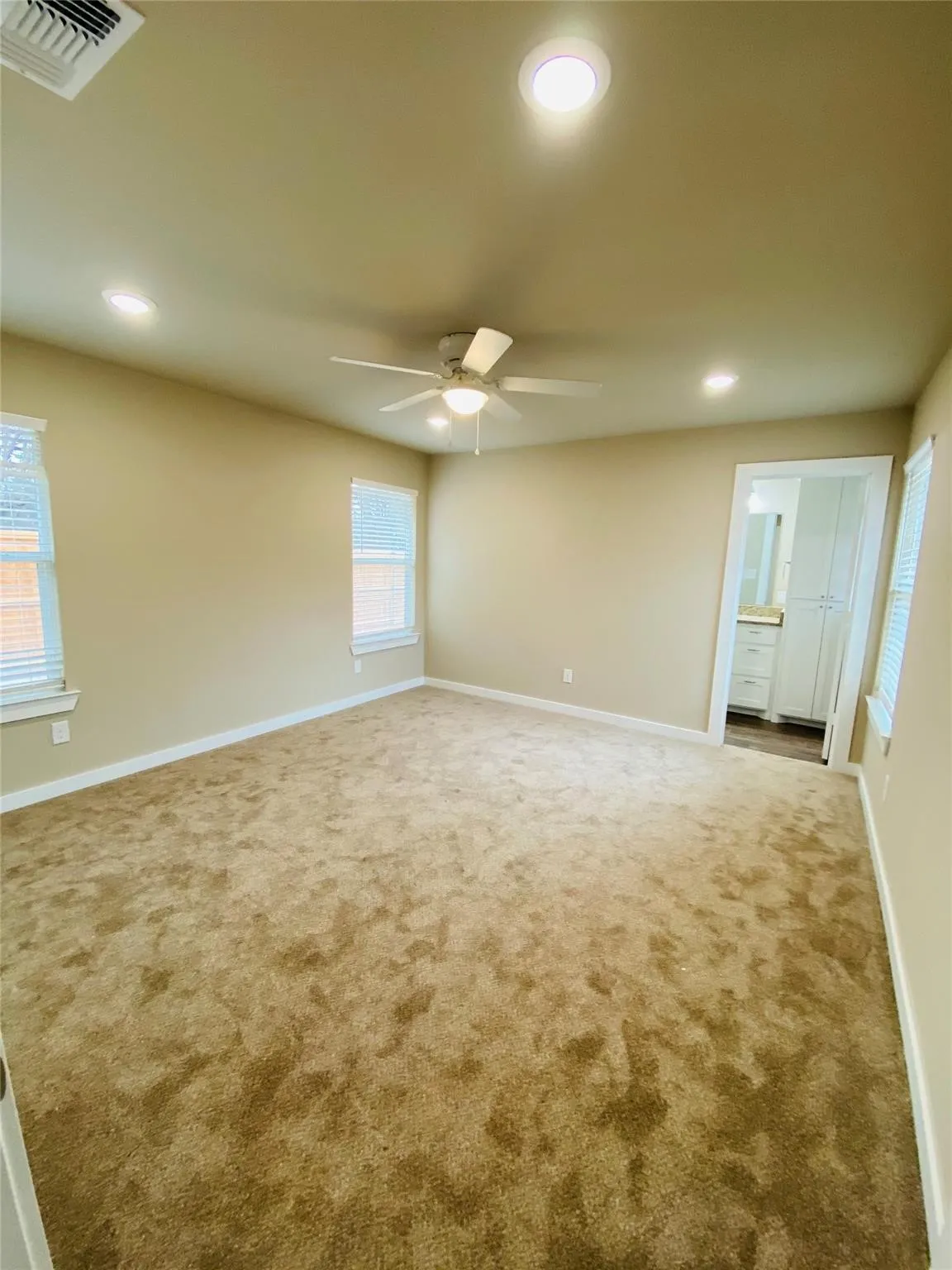 Single Family Residence For Rent in Grayson County , 307 N Colbert Avenue, Sherman, Texas 75090, 3 Bedroom, 2 Bathroom, Garage spaces, 1,230 Sqft, built in 2020, mls#21396510, Real Estate Agent in Sherman, Homes For Rent in Grayson county, Homes For Rent in Sherman, Realtor in Sherman Texas, Real Estate Brokerage Independent Realty Texas, Luminita Cordes Realtor
