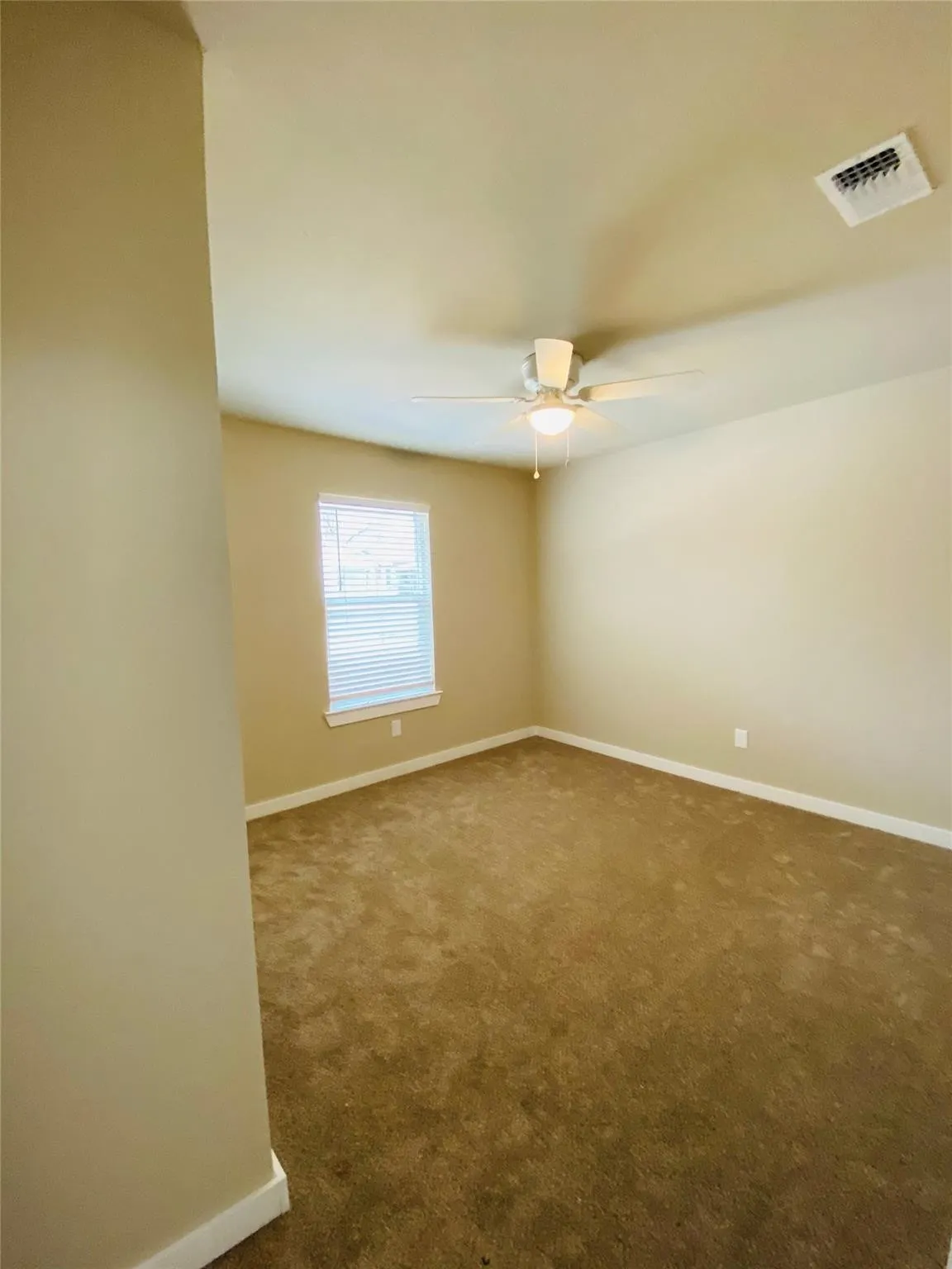 Single Family Residence For Rent in Grayson County , 307 N Colbert Avenue, Sherman, Texas 75090, 3 Bedroom, 2 Bathroom, Garage spaces, 1,230 Sqft, built in 2020, mls#21396510, Real Estate Agent in Sherman, Homes For Rent in Grayson county, Homes For Rent in Sherman, Realtor in Sherman Texas, Real Estate Brokerage Independent Realty Texas, Luminita Cordes Realtor