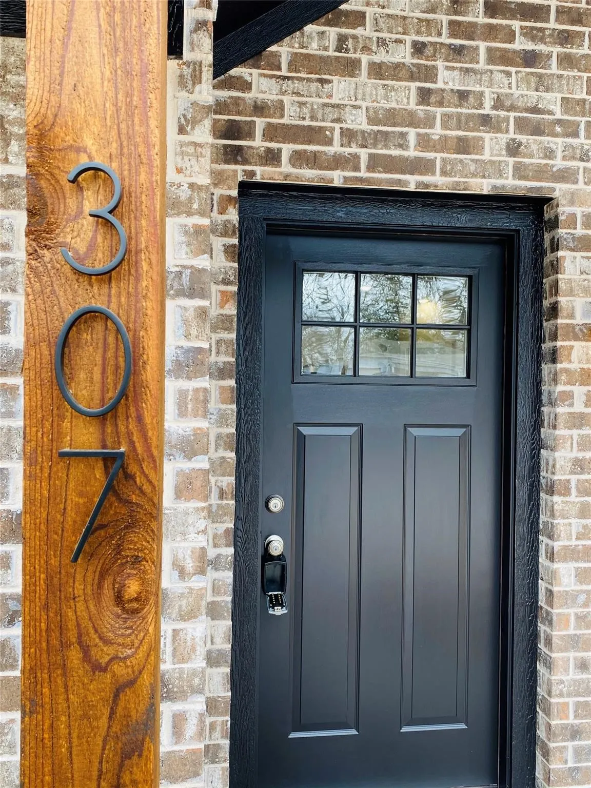 Single Family Residence For Rent in Grayson County , 307 N Colbert Avenue, Sherman, Texas 75090, 3 Bedroom, 2 Bathroom, Garage spaces, 1,230 Sqft, built in 2020, mls#21396510, Real Estate Agent in Sherman, Homes For Rent in Grayson county, Homes For Rent in Sherman, Realtor in Sherman Texas, Real Estate Brokerage Independent Realty Texas, Luminita Cordes Realtor