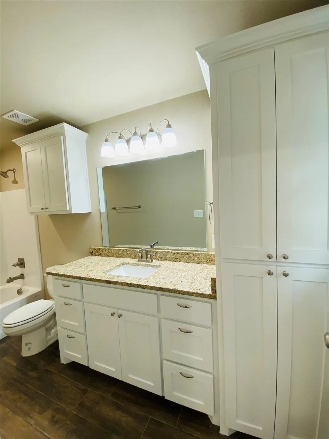 Single Family Residence For Rent in Grayson County , 307 N Colbert Avenue, Sherman, Texas 75090, 3 Bedroom, 2 Bathroom, Garage spaces, 1,230 Sqft, built in 2020, mls#21396510, Real Estate Agent in Sherman, Homes For Rent in Grayson county, Homes For Rent in Sherman, Realtor in Sherman Texas, Real Estate Brokerage Independent Realty Texas, Luminita Cordes Realtor