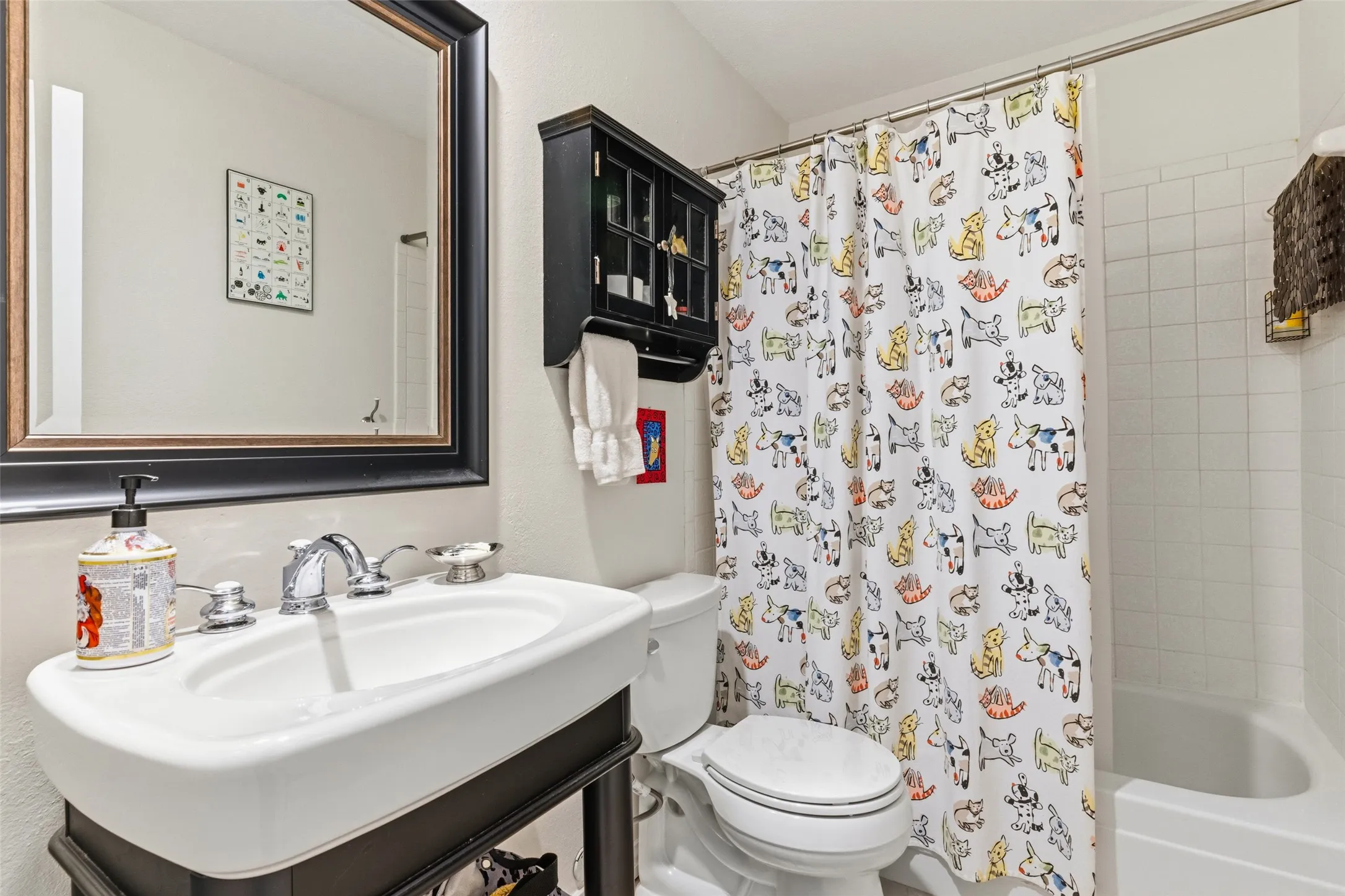 Condominium For Sale in Dallas County , 12660 Hillcrest Road 3205, Dallas, Texas 75230, 2 Bedroom, 2 Bathroom, Garage spaces, 1,154 Sqft, built in 1986, mls#21396509, Real Estate Agent in Dallas, Homes For Sale in Dallas county, Homes For Sale in Dallas, Realtor in Dallas Texas, Real Estate Brokerage Independent Realty Texas, Luminita Cordes Realtor