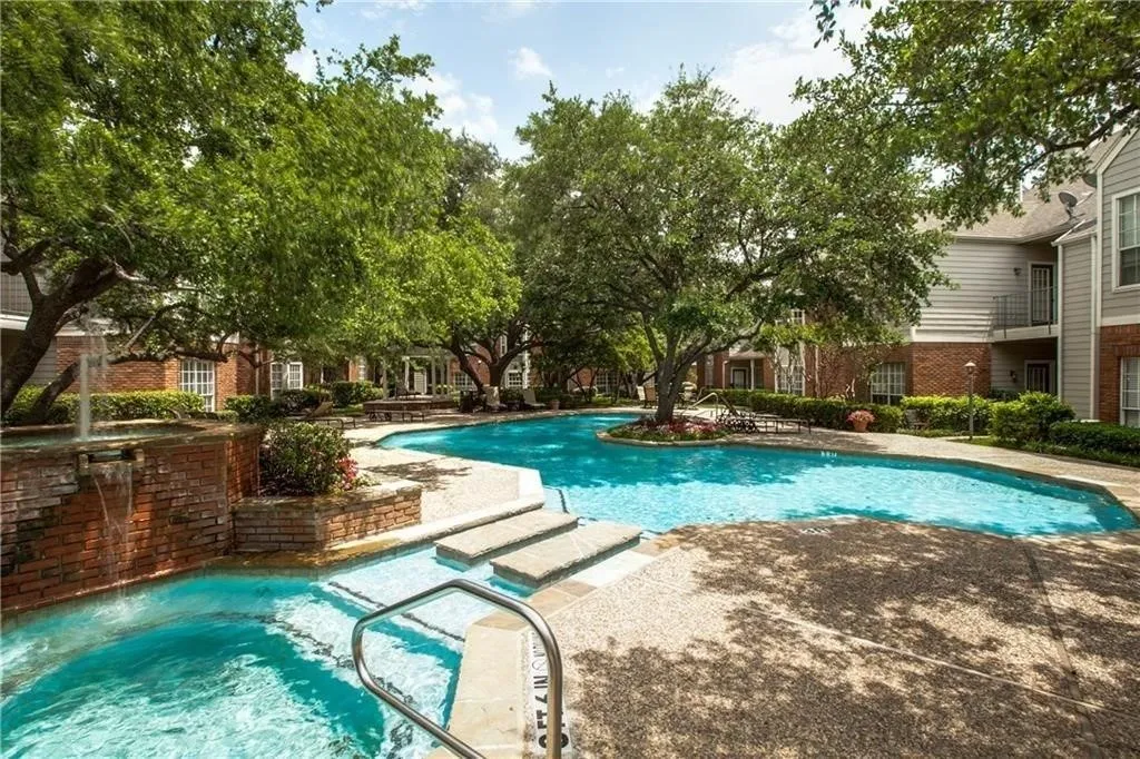Condominium For Sale in Dallas County , 12660 Hillcrest Road 3205, Dallas, Texas 75230, 2 Bedroom, 2 Bathroom, Garage spaces, 1,154 Sqft, built in 1986, mls#21396509, Real Estate Agent in Dallas, Homes For Sale in Dallas county, Homes For Sale in Dallas, Realtor in Dallas Texas, Real Estate Brokerage Independent Realty Texas, Luminita Cordes Realtor