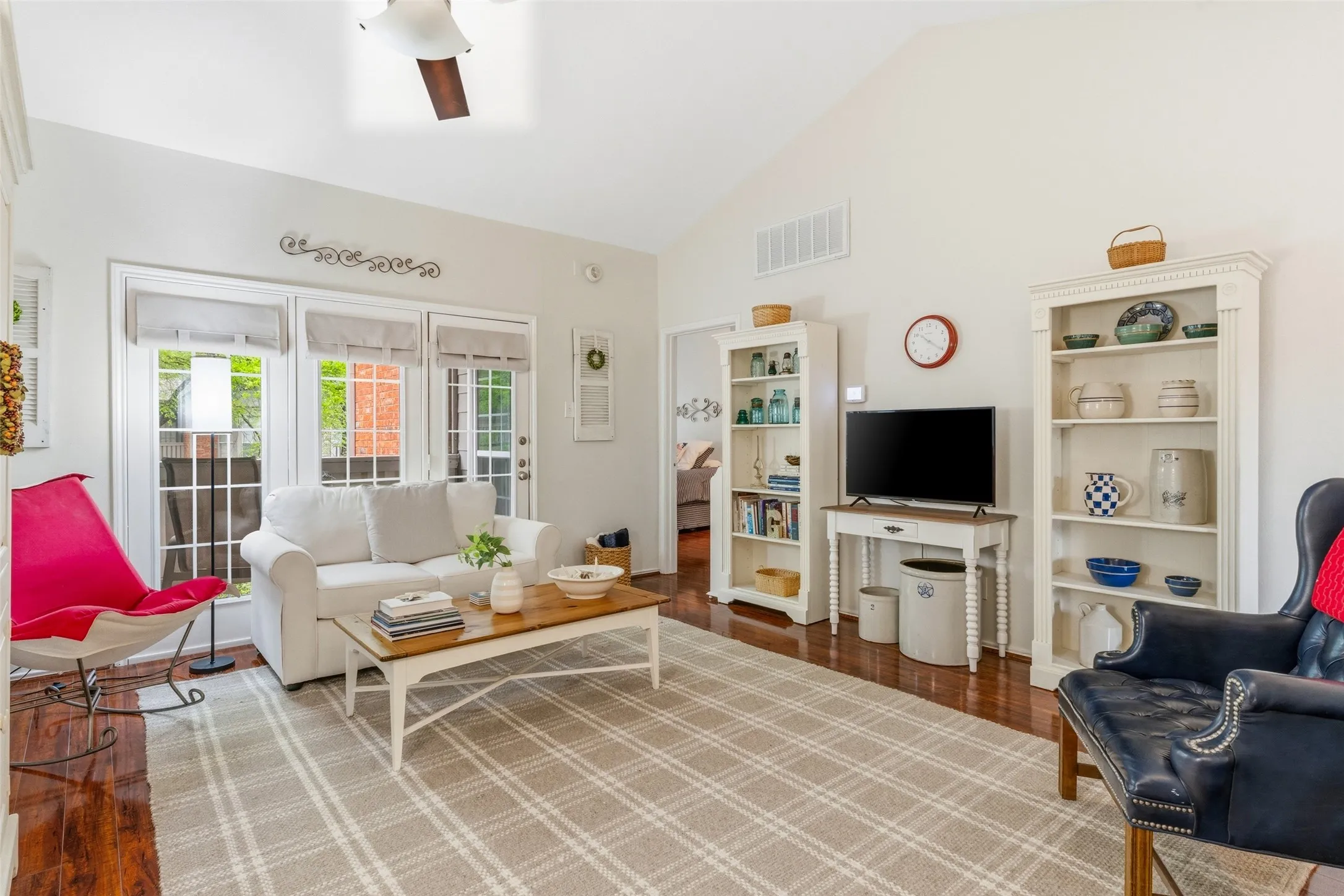 Condominium For Sale in Dallas County , 12660 Hillcrest Road 3205, Dallas, Texas 75230, 2 Bedroom, 2 Bathroom, Garage spaces, 1,154 Sqft, built in 1986, mls#21396509, Real Estate Agent in Dallas, Homes For Sale in Dallas county, Homes For Sale in Dallas, Realtor in Dallas Texas, Real Estate Brokerage Independent Realty Texas, Luminita Cordes Realtor