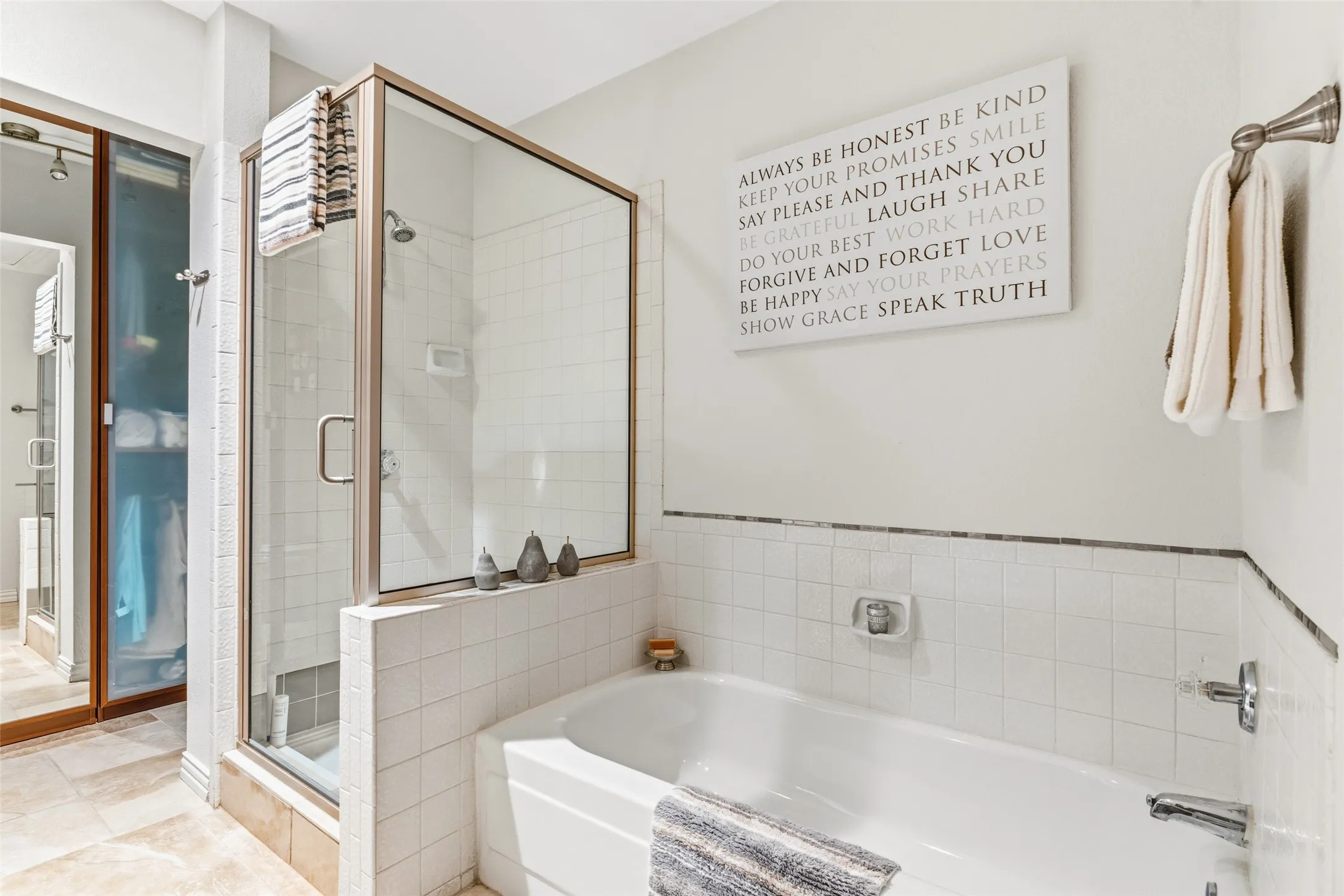 Condominium For Sale in Dallas County , 12660 Hillcrest Road 3205, Dallas, Texas 75230, 2 Bedroom, 2 Bathroom, Garage spaces, 1,154 Sqft, built in 1986, mls#21396509, Real Estate Agent in Dallas, Homes For Sale in Dallas county, Homes For Sale in Dallas, Realtor in Dallas Texas, Real Estate Brokerage Independent Realty Texas, Luminita Cordes Realtor