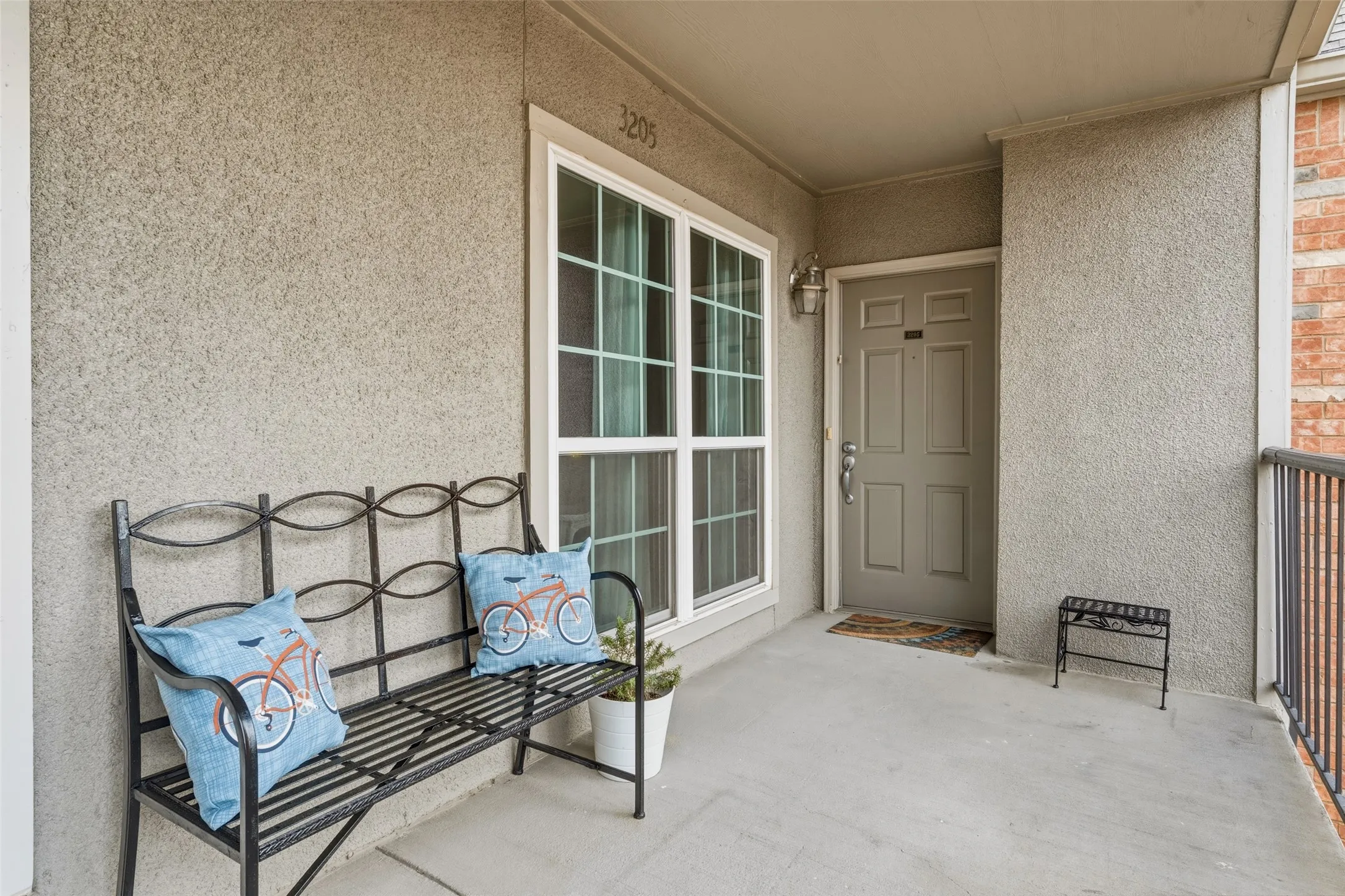 Condominium For Sale in Dallas County , 12660 Hillcrest Road 3205, Dallas, Texas 75230, 2 Bedroom, 2 Bathroom, Garage spaces, 1,154 Sqft, built in 1986, mls#21396509, Real Estate Agent in Dallas, Homes For Sale in Dallas county, Homes For Sale in Dallas, Realtor in Dallas Texas, Real Estate Brokerage Independent Realty Texas, Luminita Cordes Realtor