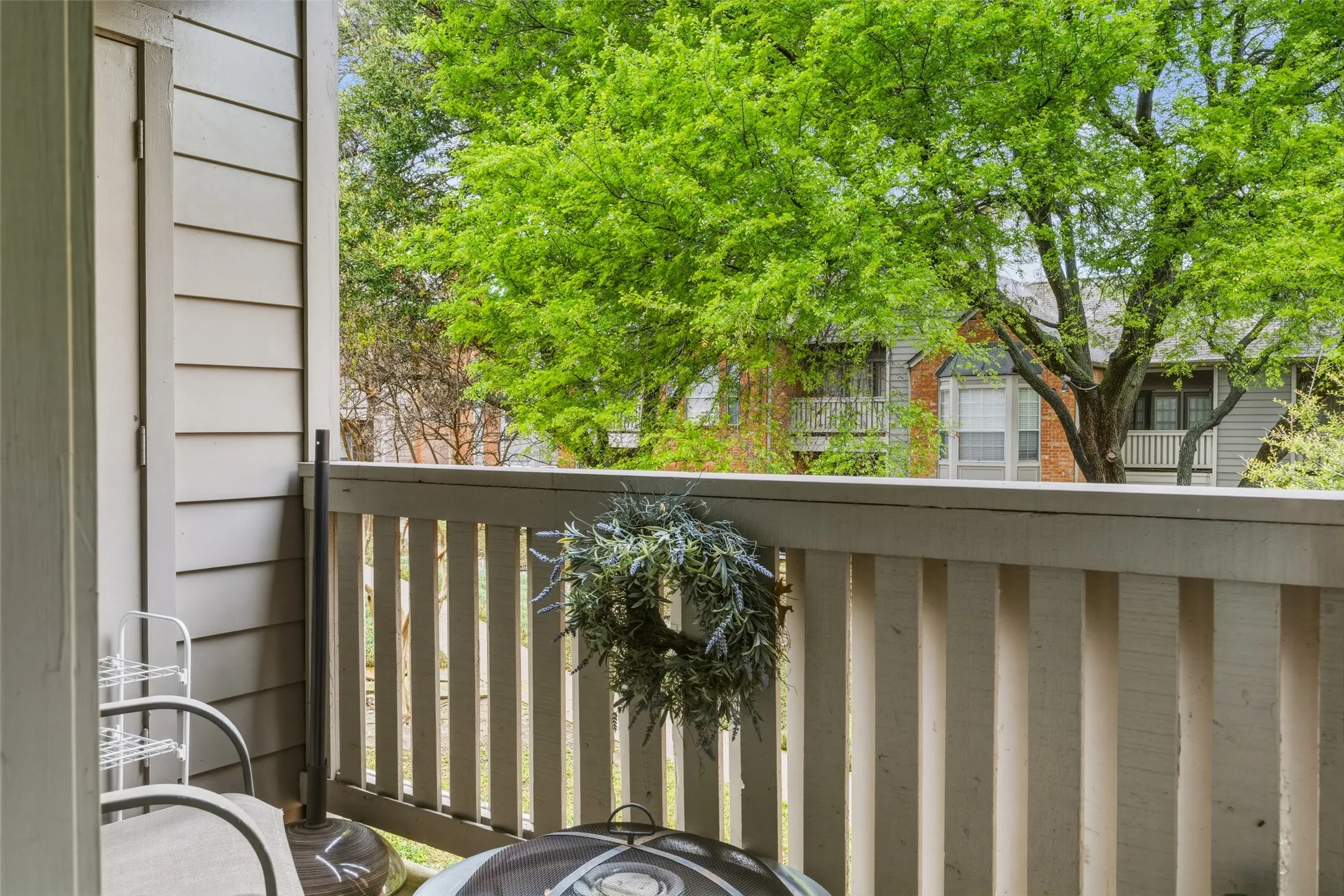 Condominium For Sale in Dallas County , 12660 Hillcrest Road 3205, Dallas, Texas 75230, 2 Bedroom, 2 Bathroom, Garage spaces, 1,154 Sqft, built in 1986, mls#21396509, Real Estate Agent in Dallas, Homes For Sale in Dallas county, Homes For Sale in Dallas, Realtor in Dallas Texas, Real Estate Brokerage Independent Realty Texas, Luminita Cordes Realtor