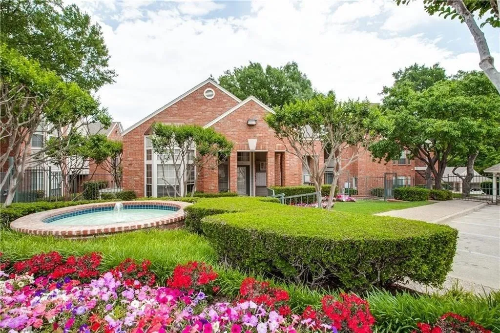 Condominium For Sale in Dallas County , 12660 Hillcrest Road 3205, Dallas, Texas 75230, 2 Bedroom, 2 Bathroom, Garage spaces, 1,154 Sqft, built in 1986, mls#21396509, Real Estate Agent in Dallas, Homes For Sale in Dallas county, Homes For Sale in Dallas, Realtor in Dallas Texas, Real Estate Brokerage Independent Realty Texas, Luminita Cordes Realtor