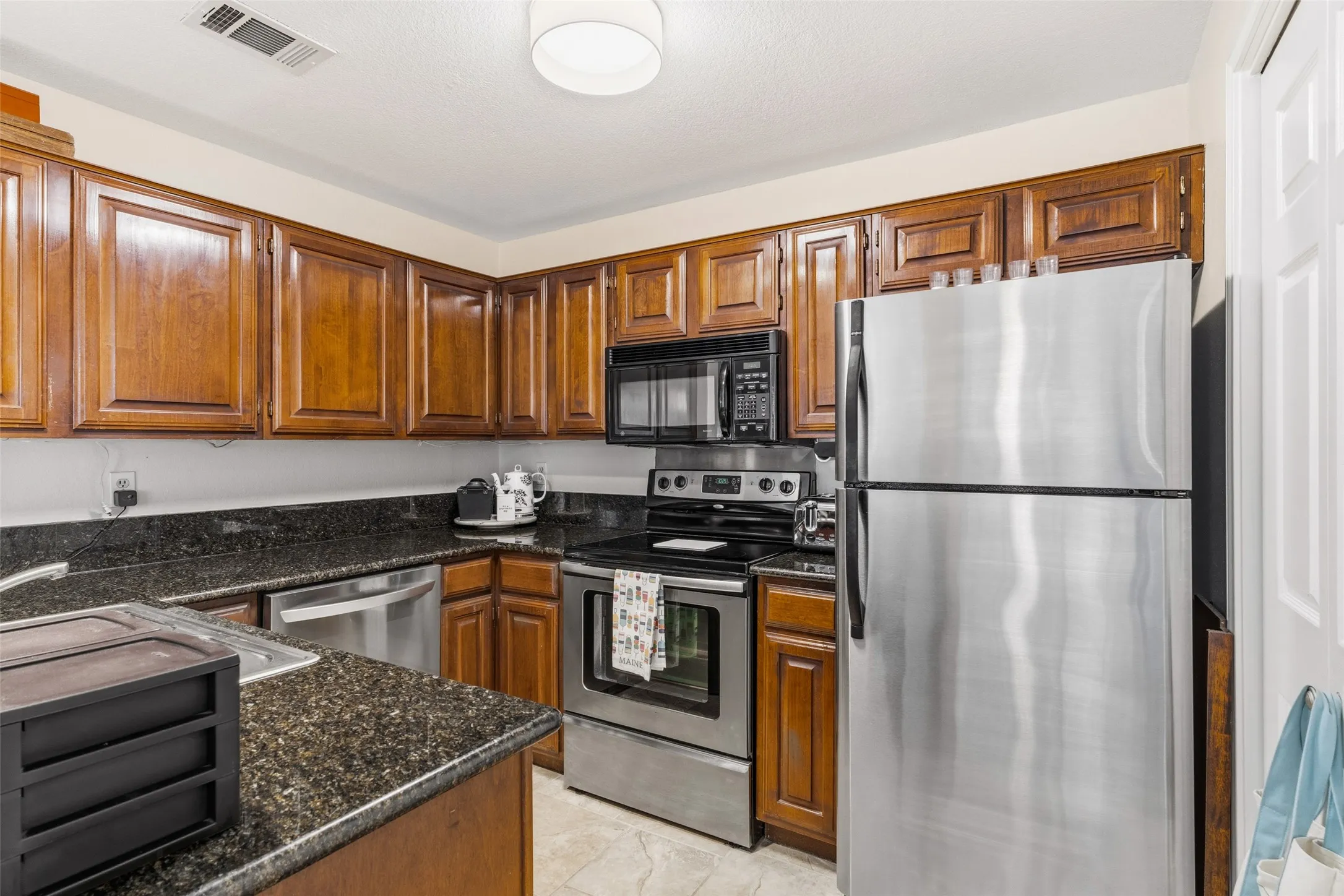 Condominium For Sale in Dallas County , 12660 Hillcrest Road 3205, Dallas, Texas 75230, 2 Bedroom, 2 Bathroom, Garage spaces, 1,154 Sqft, built in 1986, mls#21396509, Real Estate Agent in Dallas, Homes For Sale in Dallas county, Homes For Sale in Dallas, Realtor in Dallas Texas, Real Estate Brokerage Independent Realty Texas, Luminita Cordes Realtor