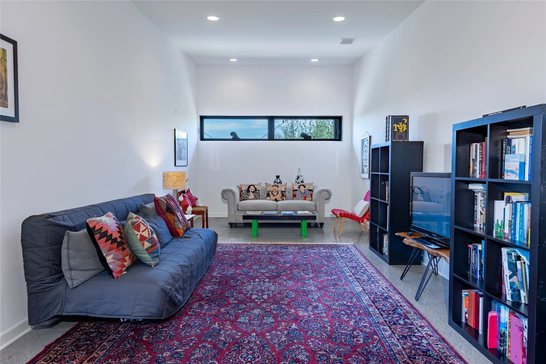 2nd floor living area