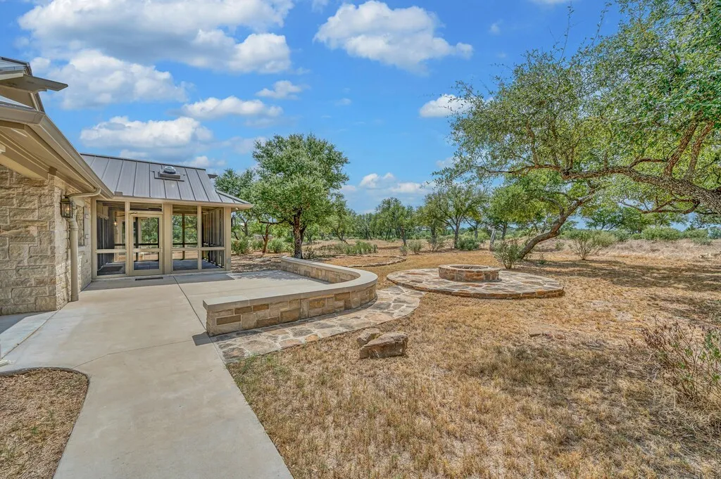 Patio, Fire Pit, Screened Porch